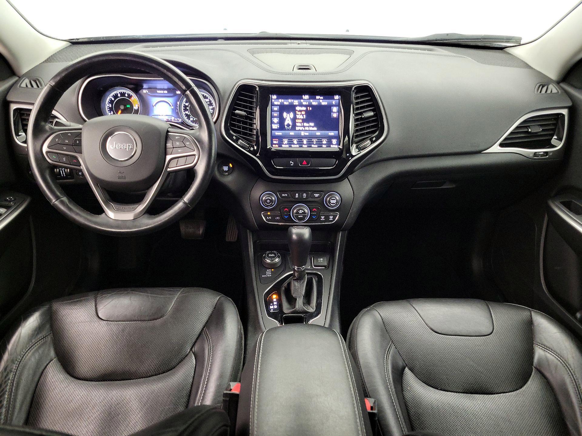 Thumbnail: 2020 Jeep Cherokee - 9