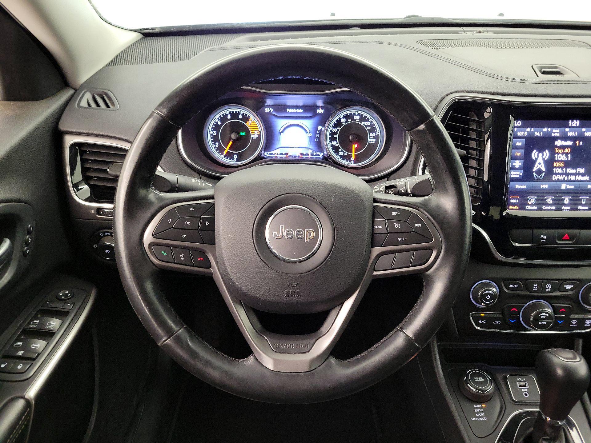 Thumbnail: 2020 Jeep Cherokee - 10