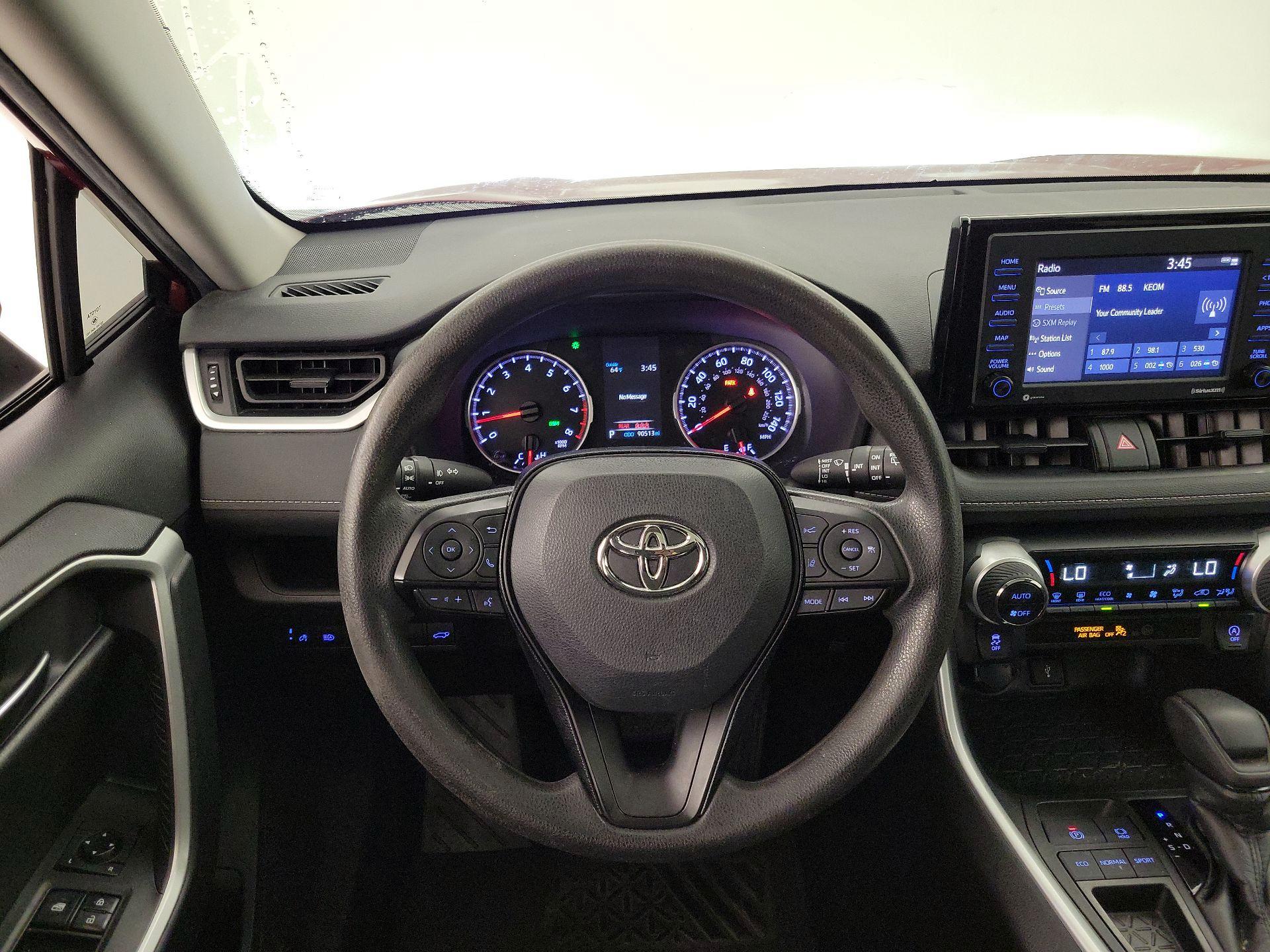 Thumbnail: 2020 Toyota RAV4 - 10