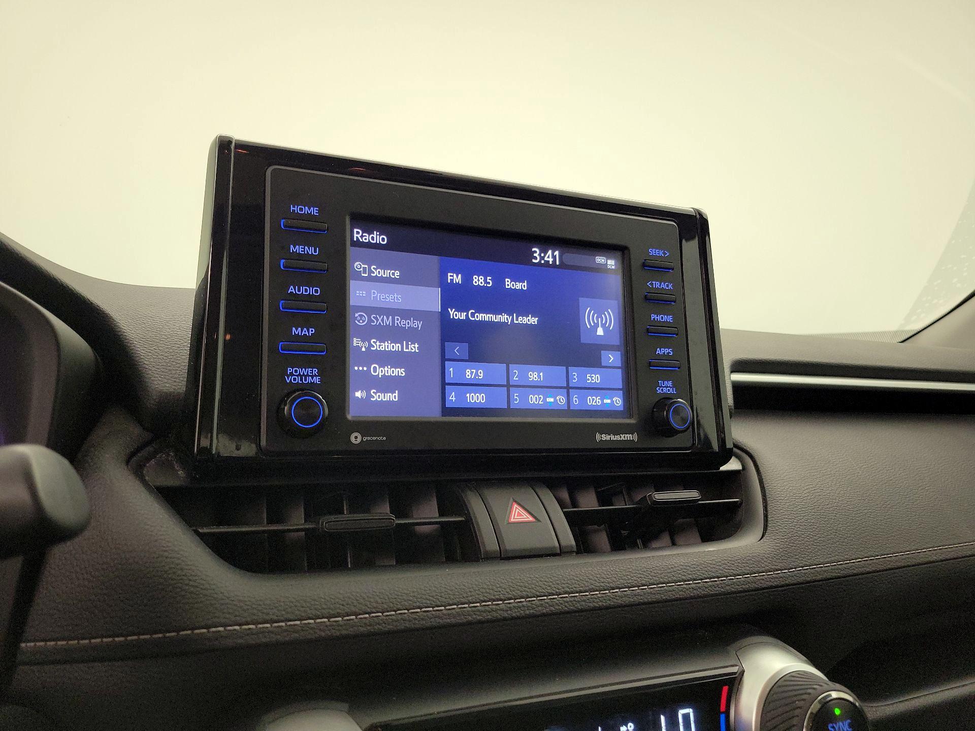 Thumbnail: 2020 Toyota RAV4 - 15