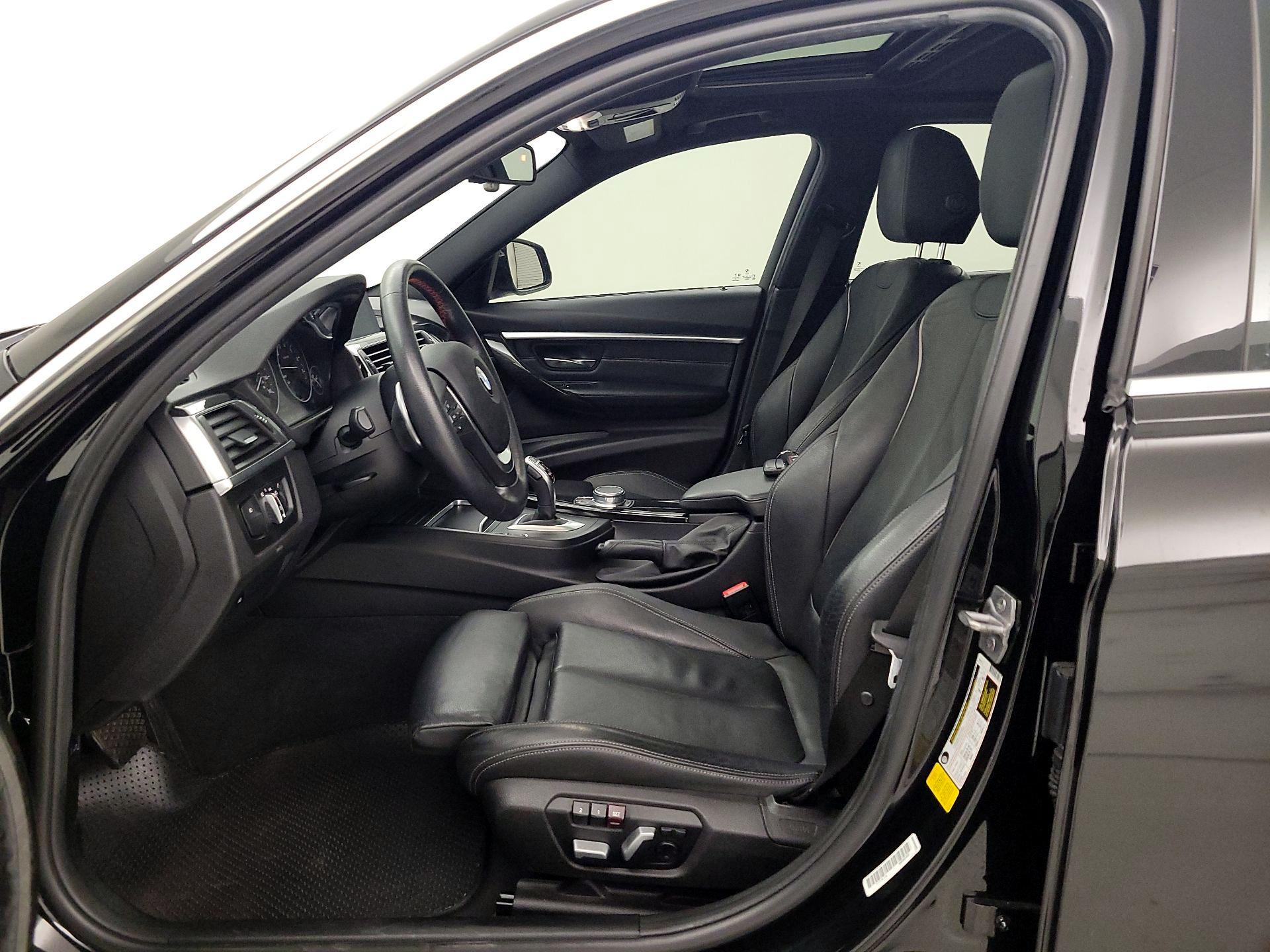 Thumbnail: 2018 BMW 3 Series - 11