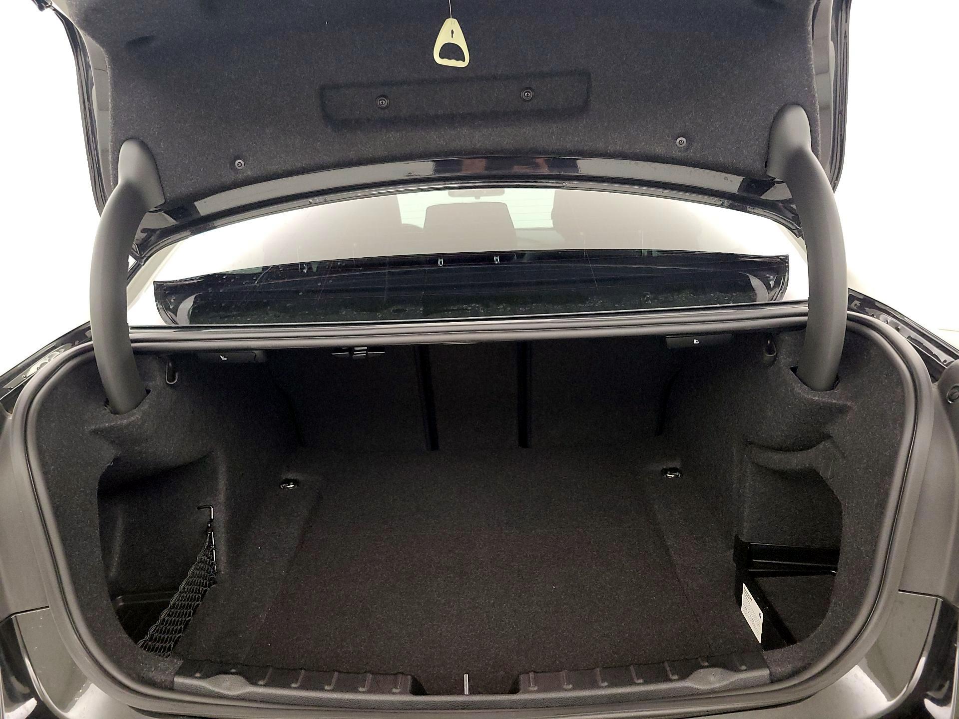 Thumbnail: 2018 BMW 3 Series - 20