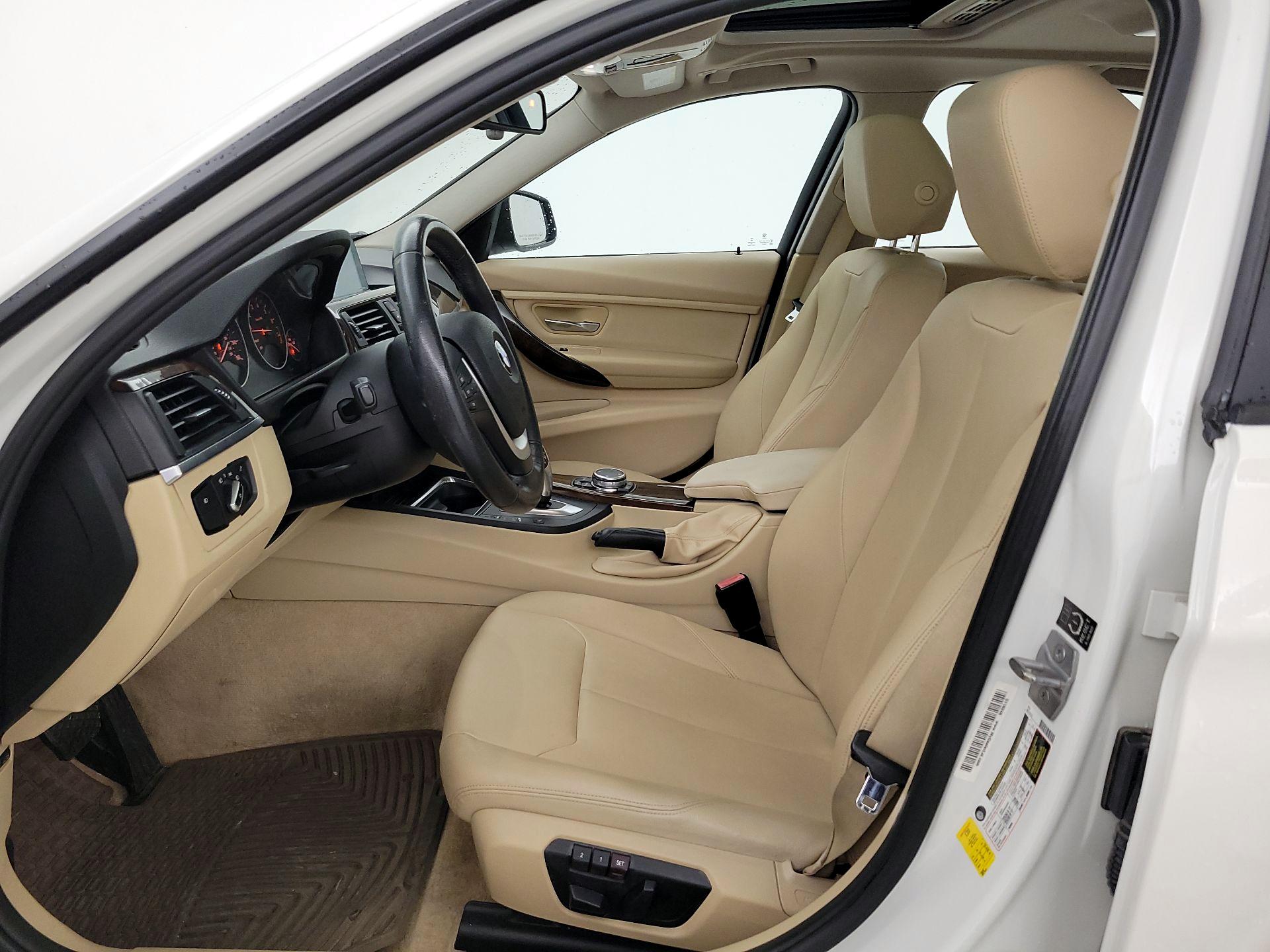 Thumbnail: 2015 BMW 3 Series - 11