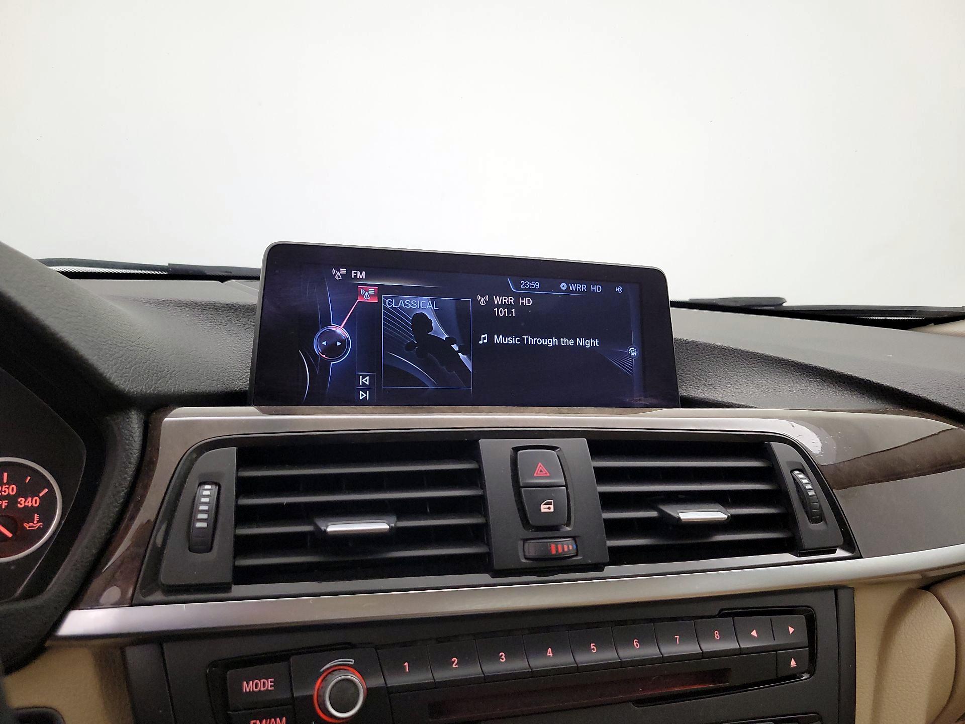 Thumbnail: 2015 BMW 3 Series - 16