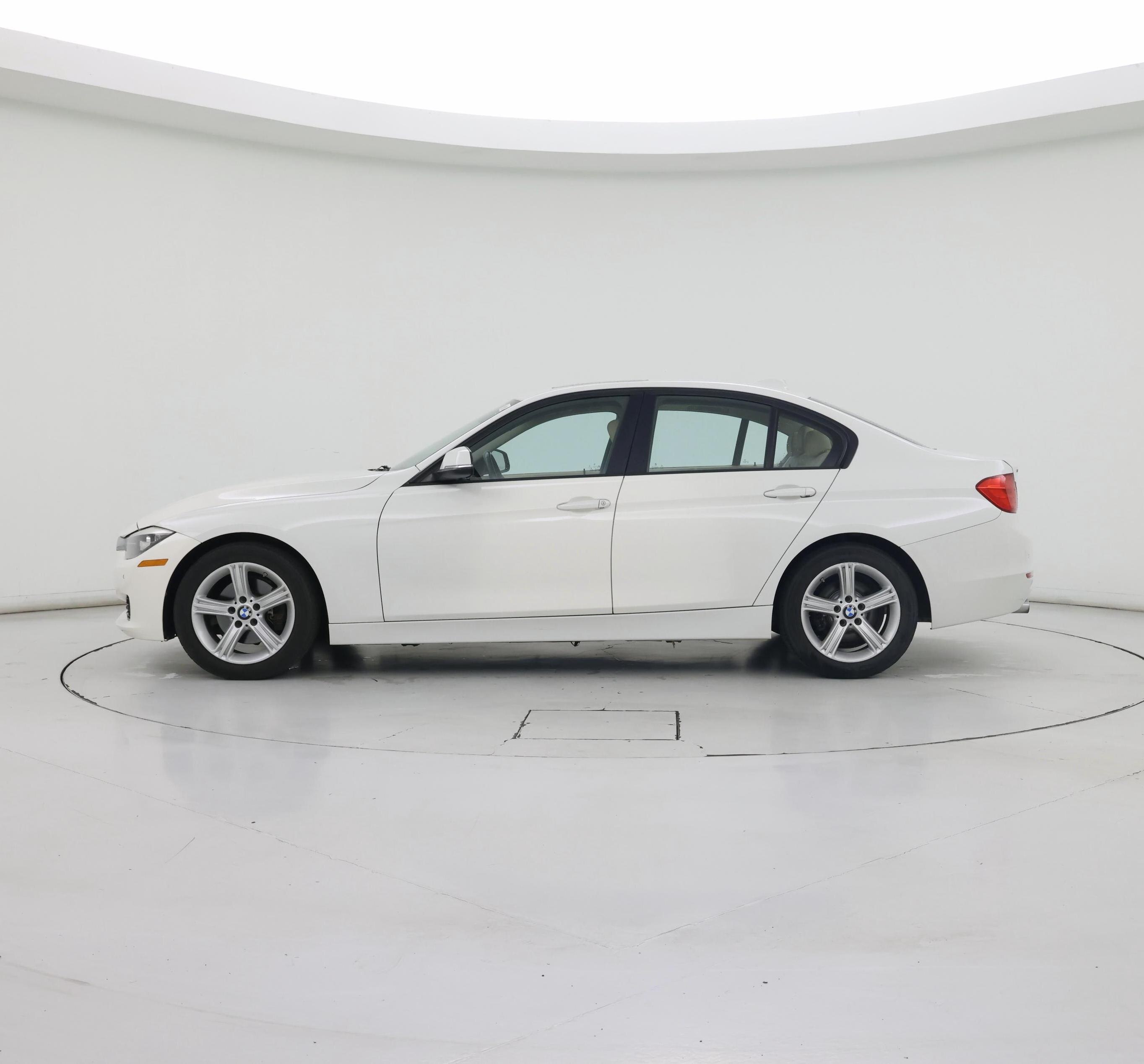 Thumbnail: 2015 BMW 3 Series - 3