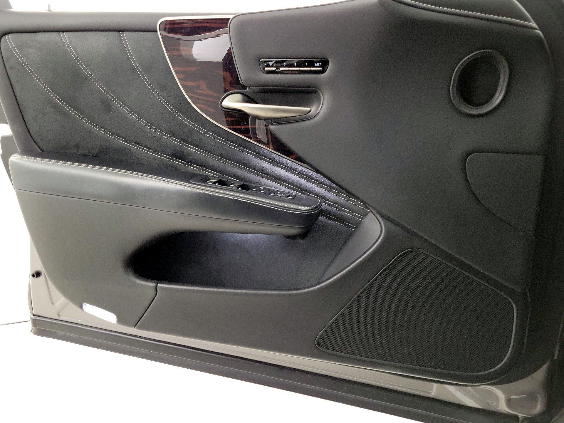 Thumbnail: 2018 Lexus LS - 12