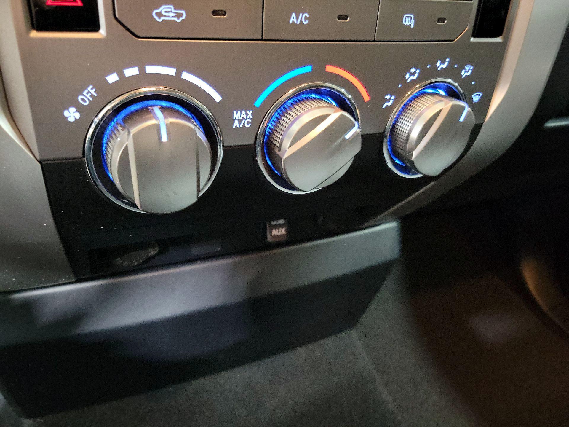 Thumbnail: 2016 Toyota Tundra - 16