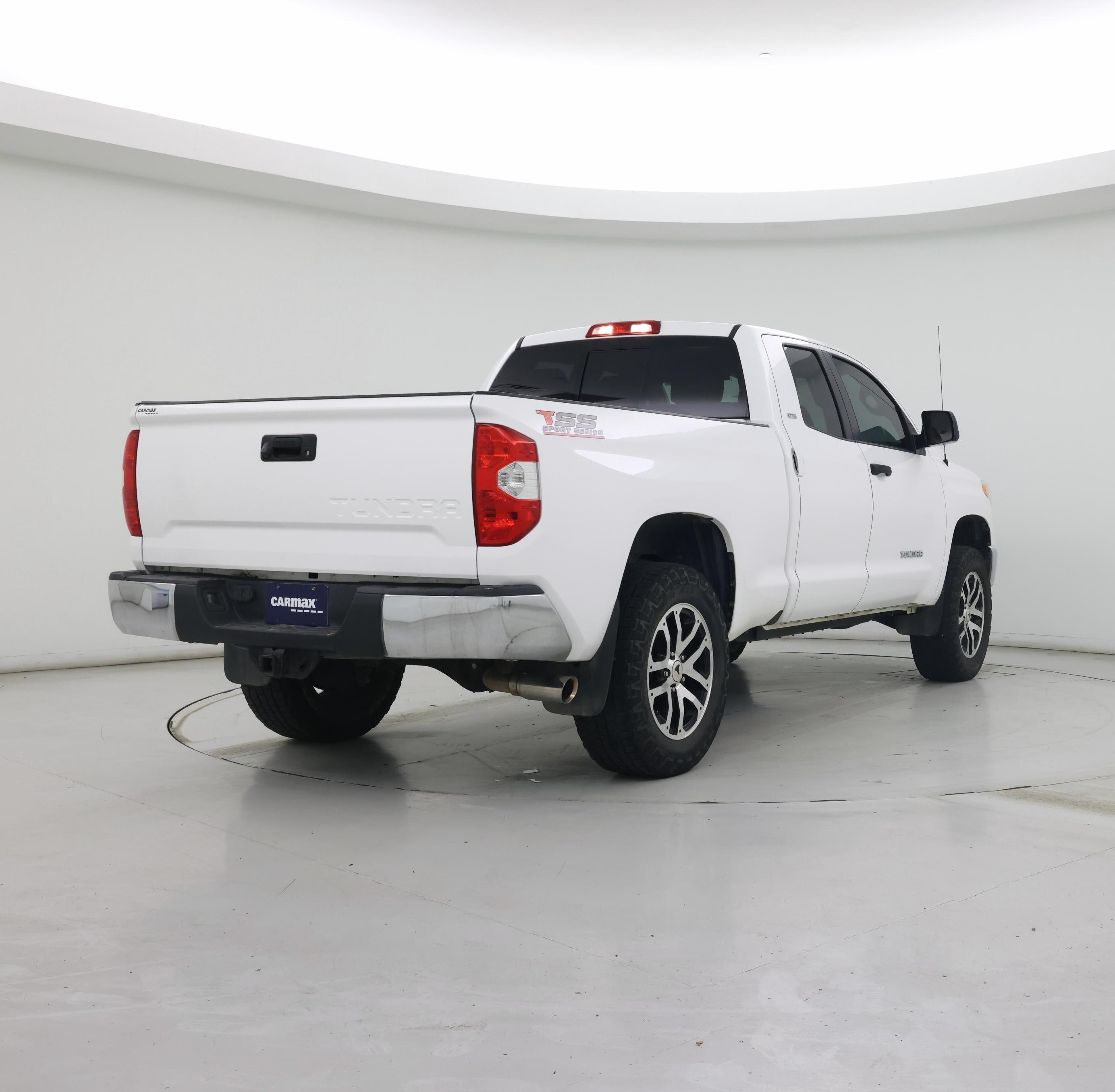 Thumbnail: 2016 Toyota Tundra - 8