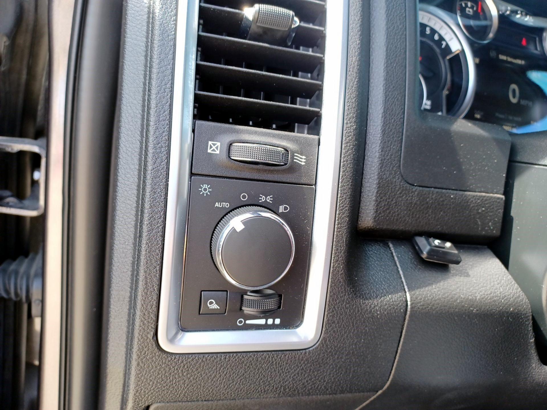 Thumbnail: 2021 RAM 1500 Classic - 11