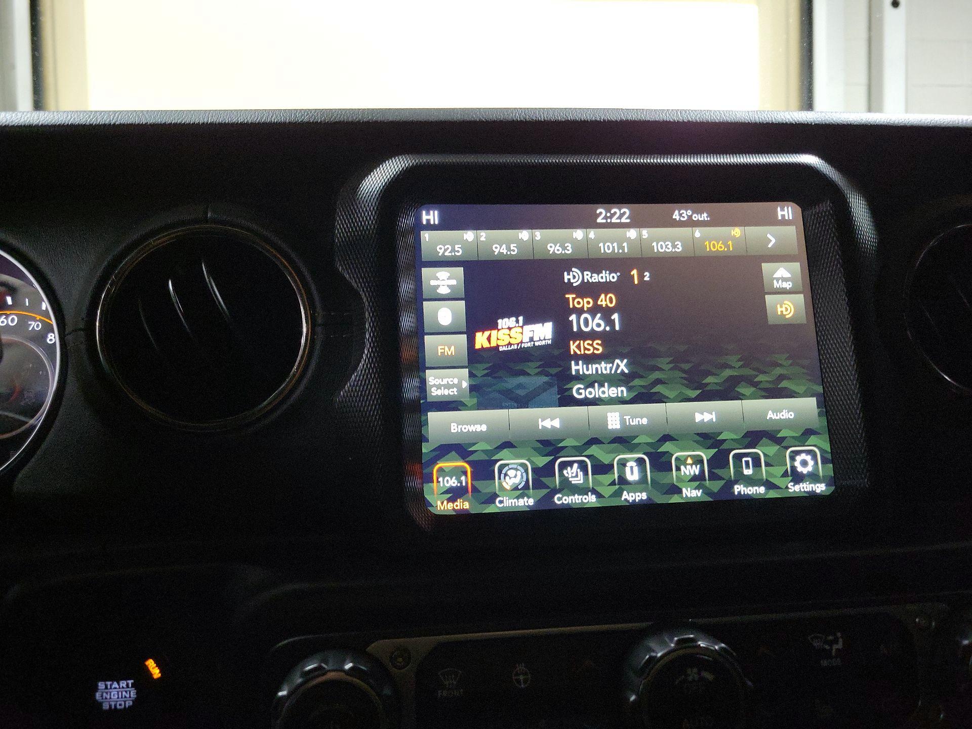 Thumbnail: 2021 Jeep Gladiator - 15