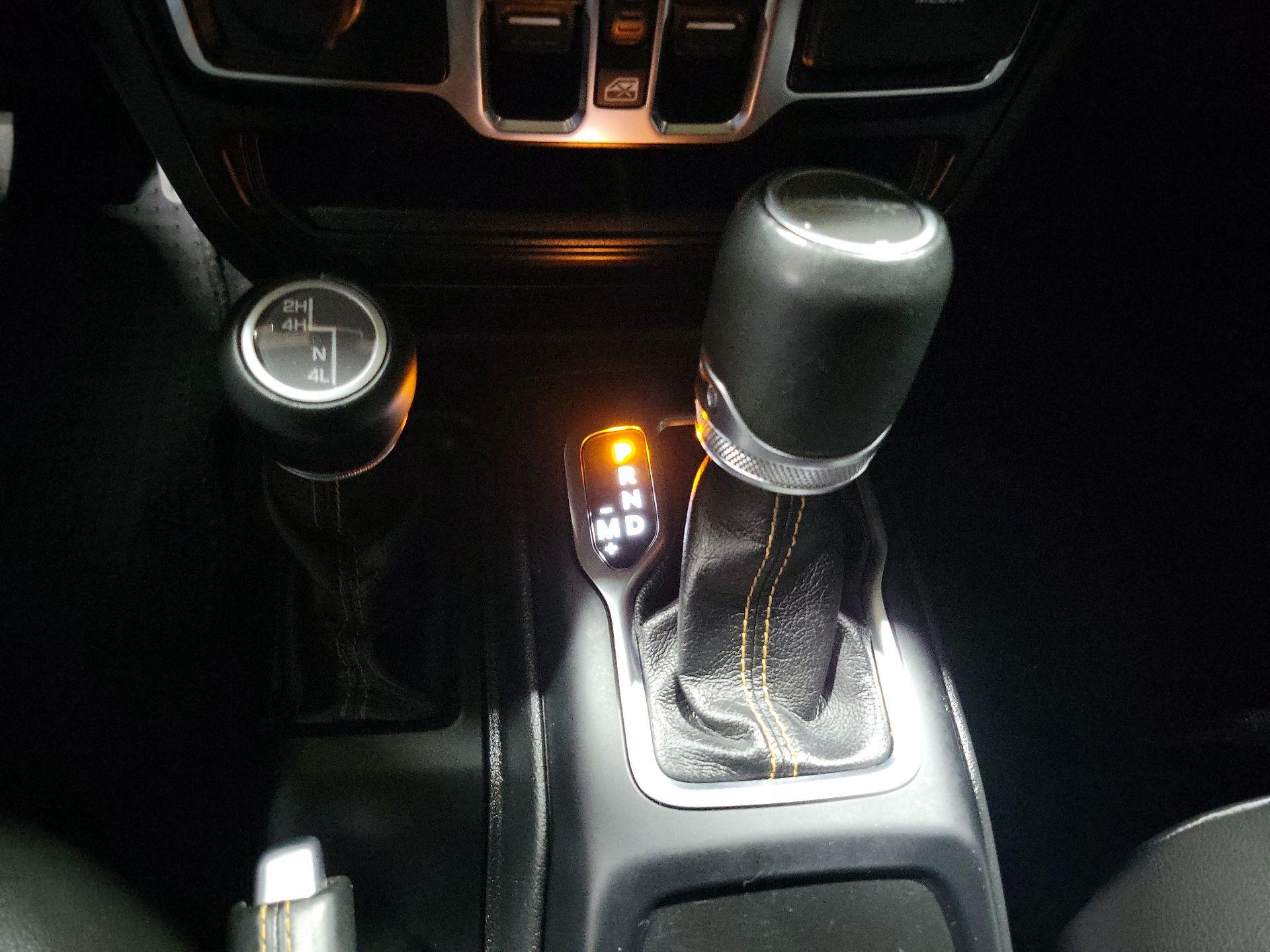 Thumbnail: 2021 Jeep Gladiator - 17