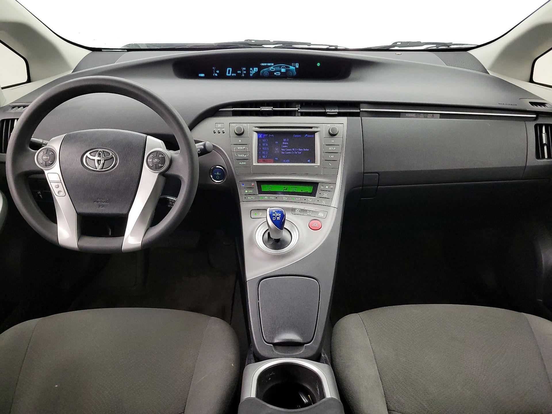 Thumbnail: 2015 Toyota Prius - 9