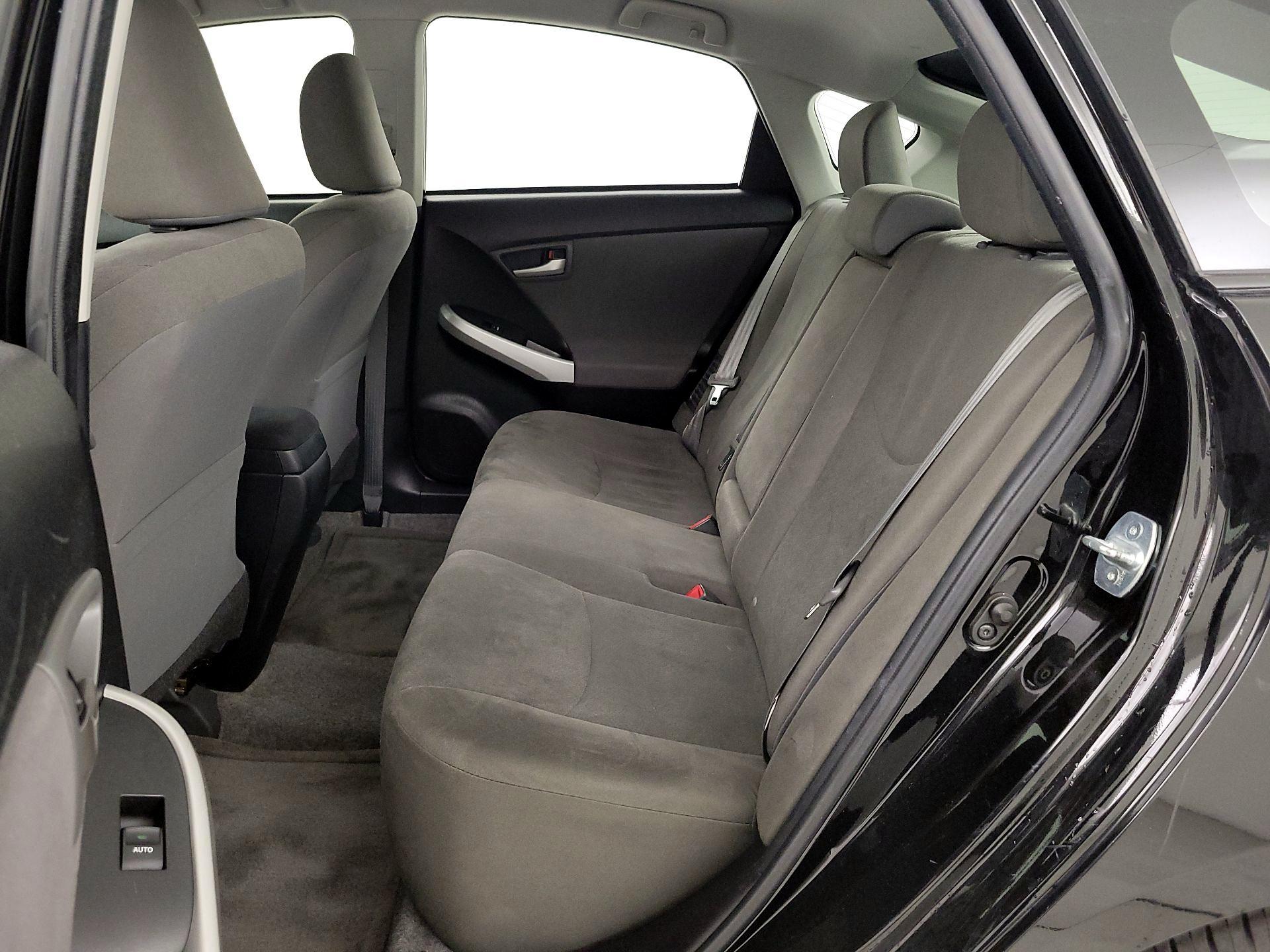 Thumbnail: 2015 Toyota Prius - 18