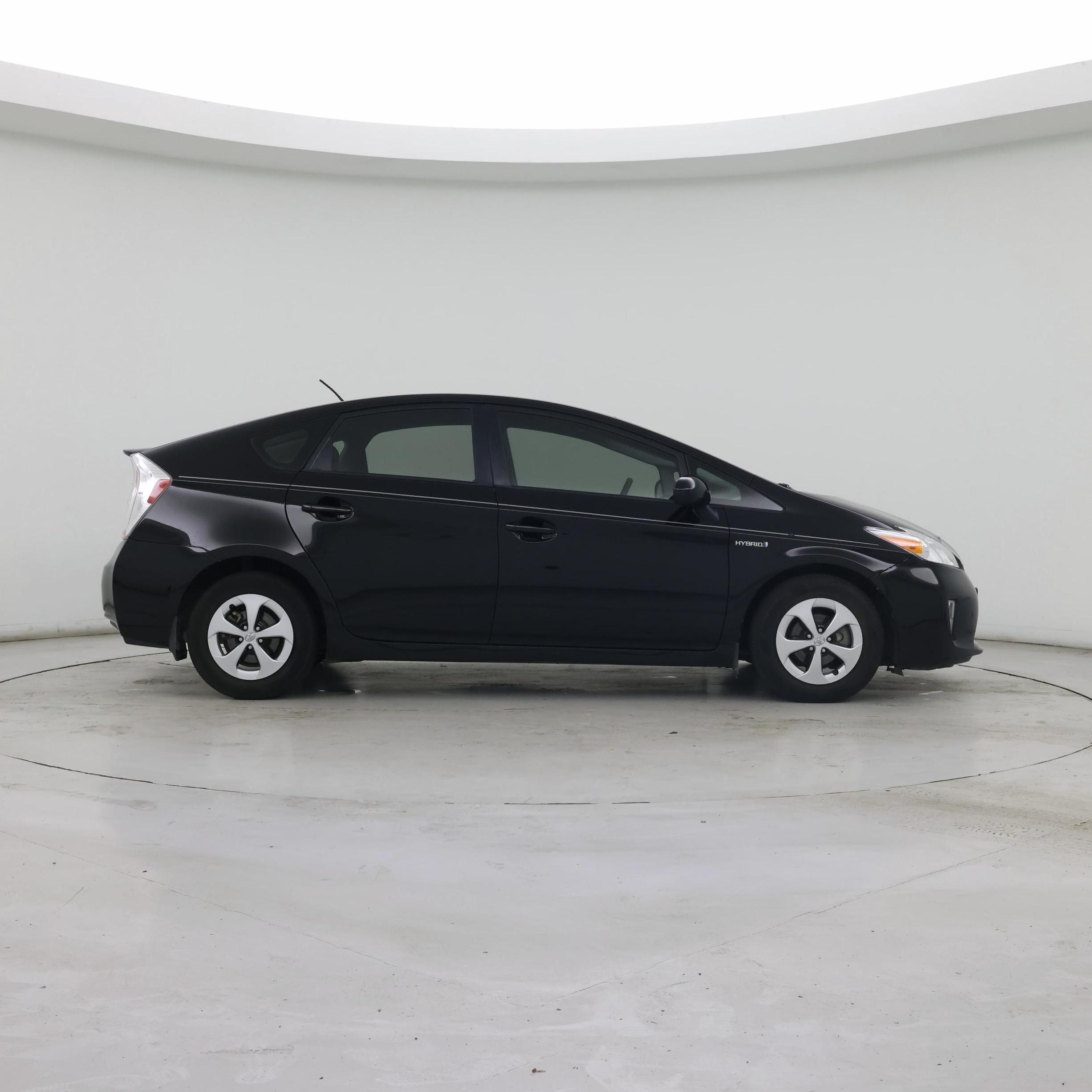 Thumbnail: 2015 Toyota Prius - 7