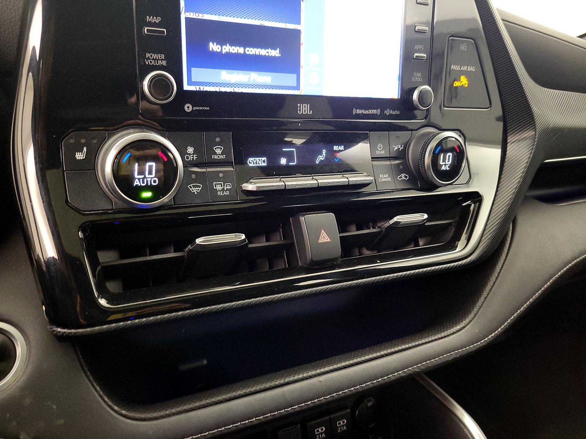 Thumbnail: 2021 Toyota Highlander - 16