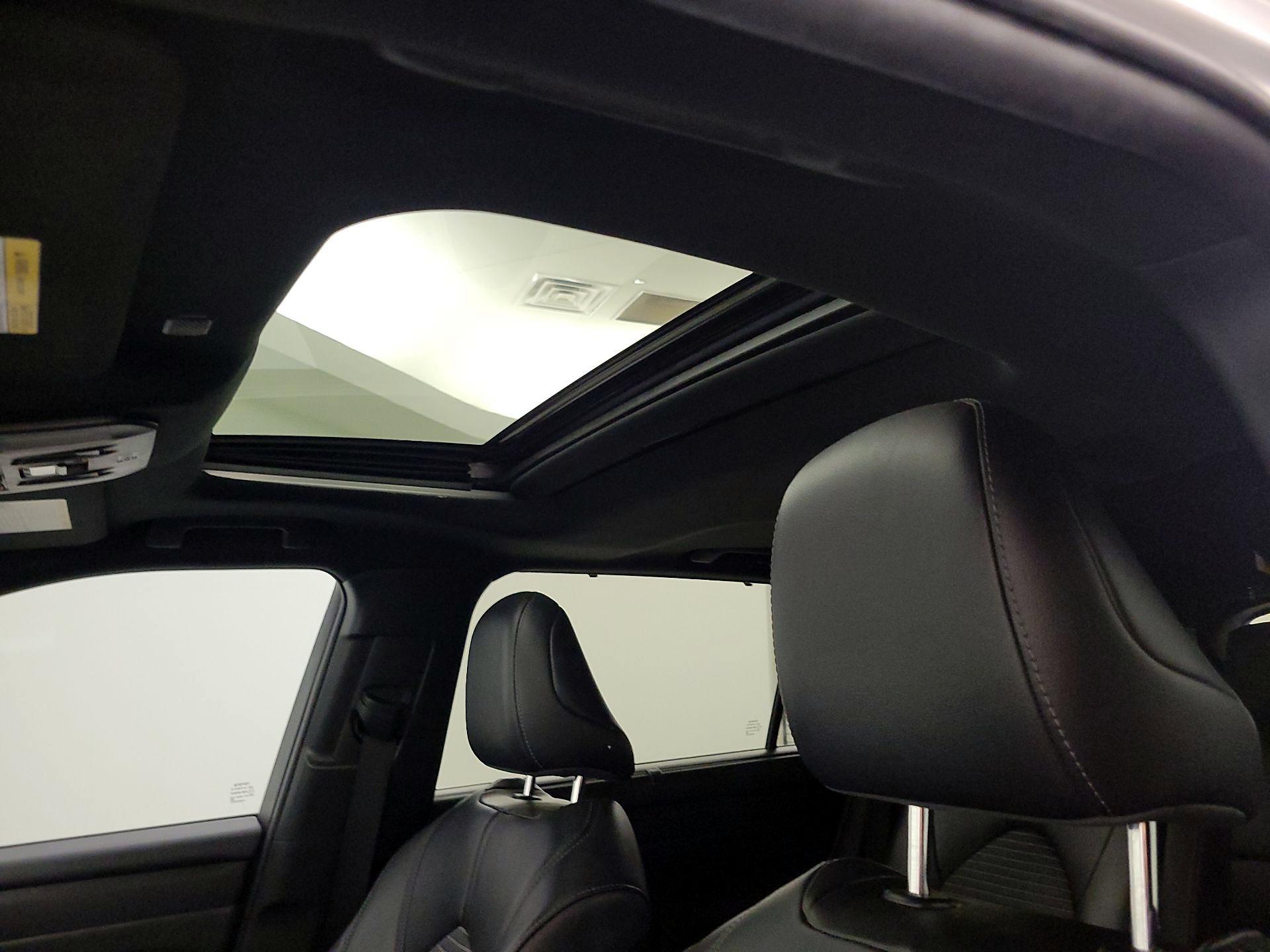 Thumbnail: 2021 Toyota Highlander - 18