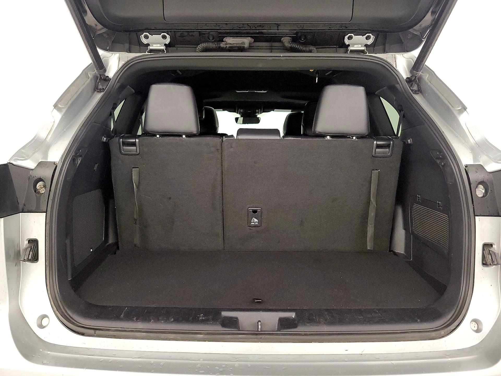 Thumbnail: 2021 Toyota Highlander - 20