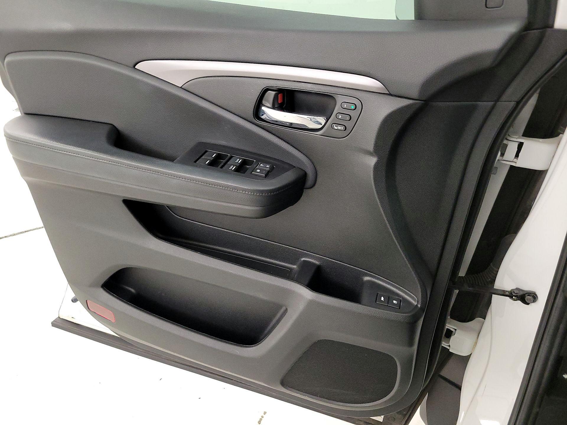 Thumbnail: 2021 Honda Pilot - 12