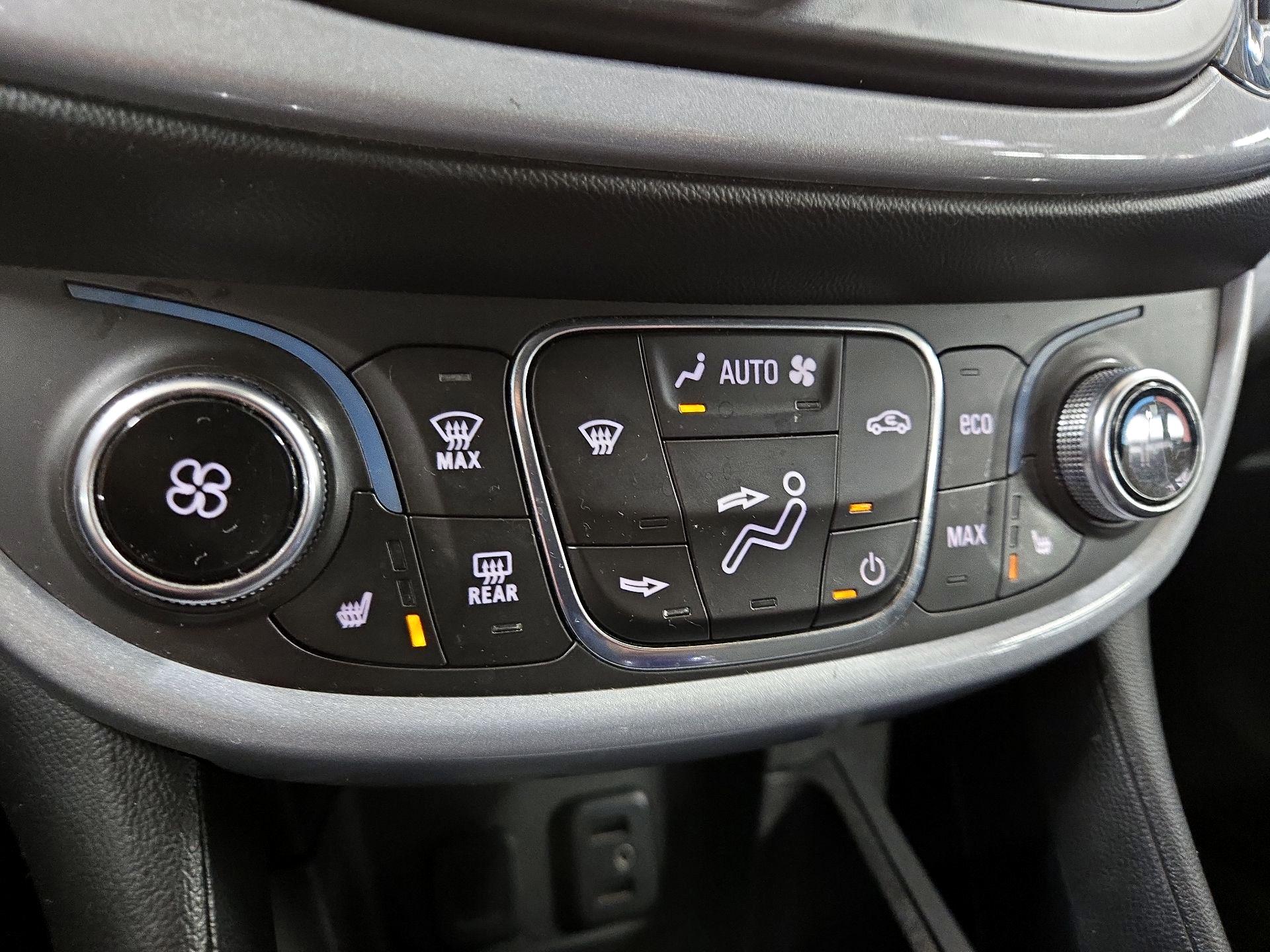 Thumbnail: 2017 Chevrolet Volt - 15