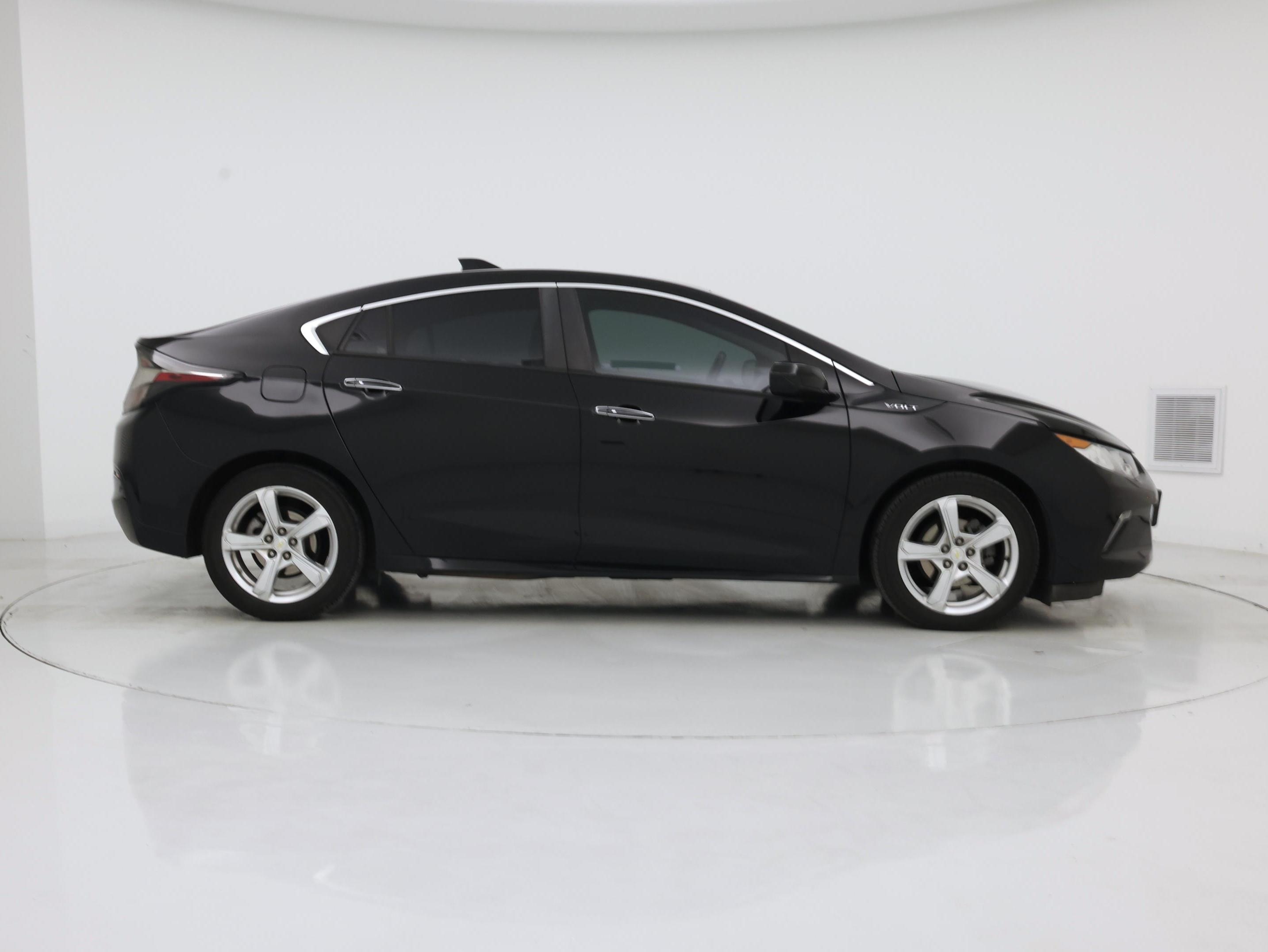 Thumbnail: 2017 Chevrolet Volt - 7