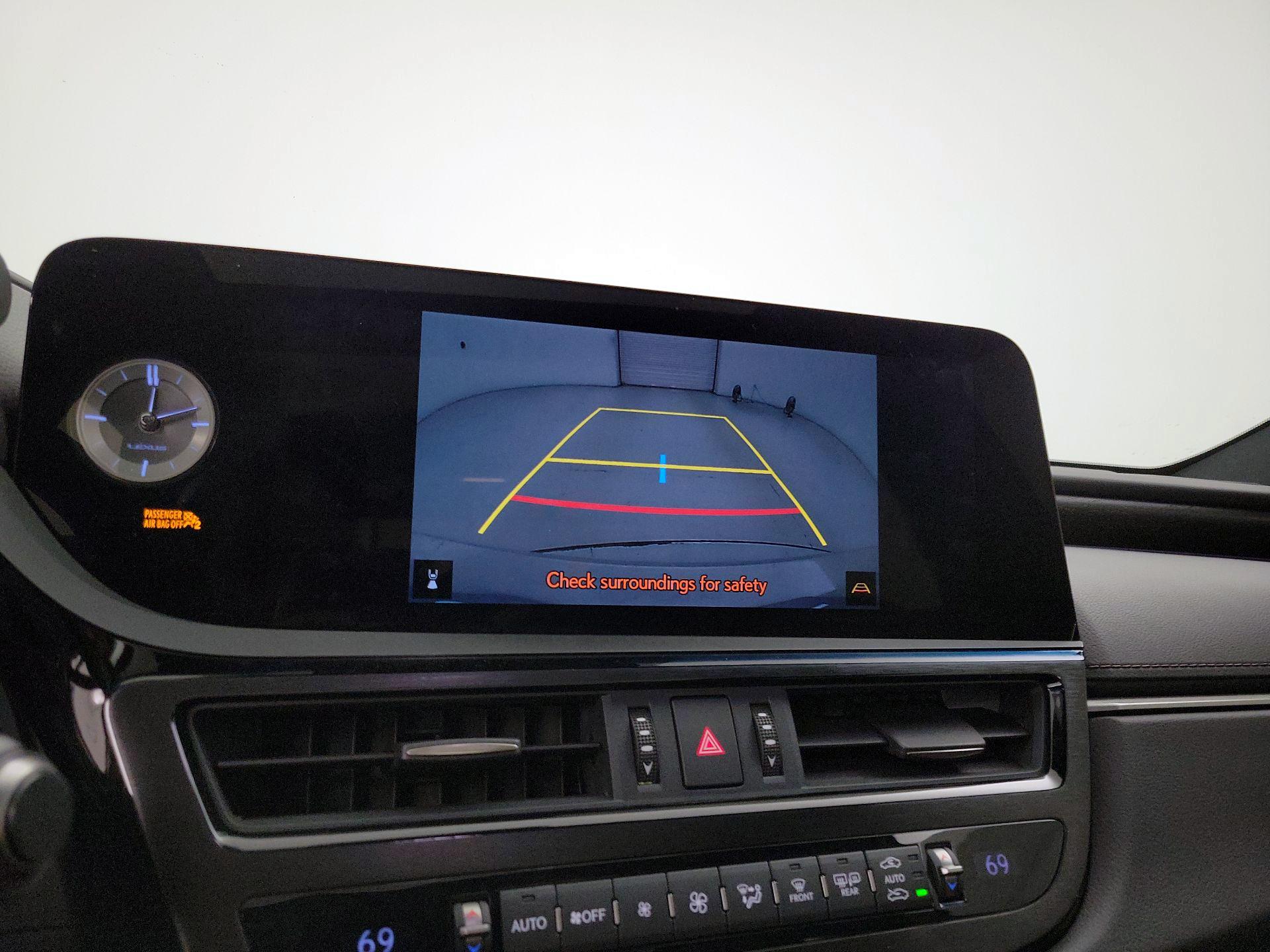 Thumbnail: 2023 Lexus ES - 14