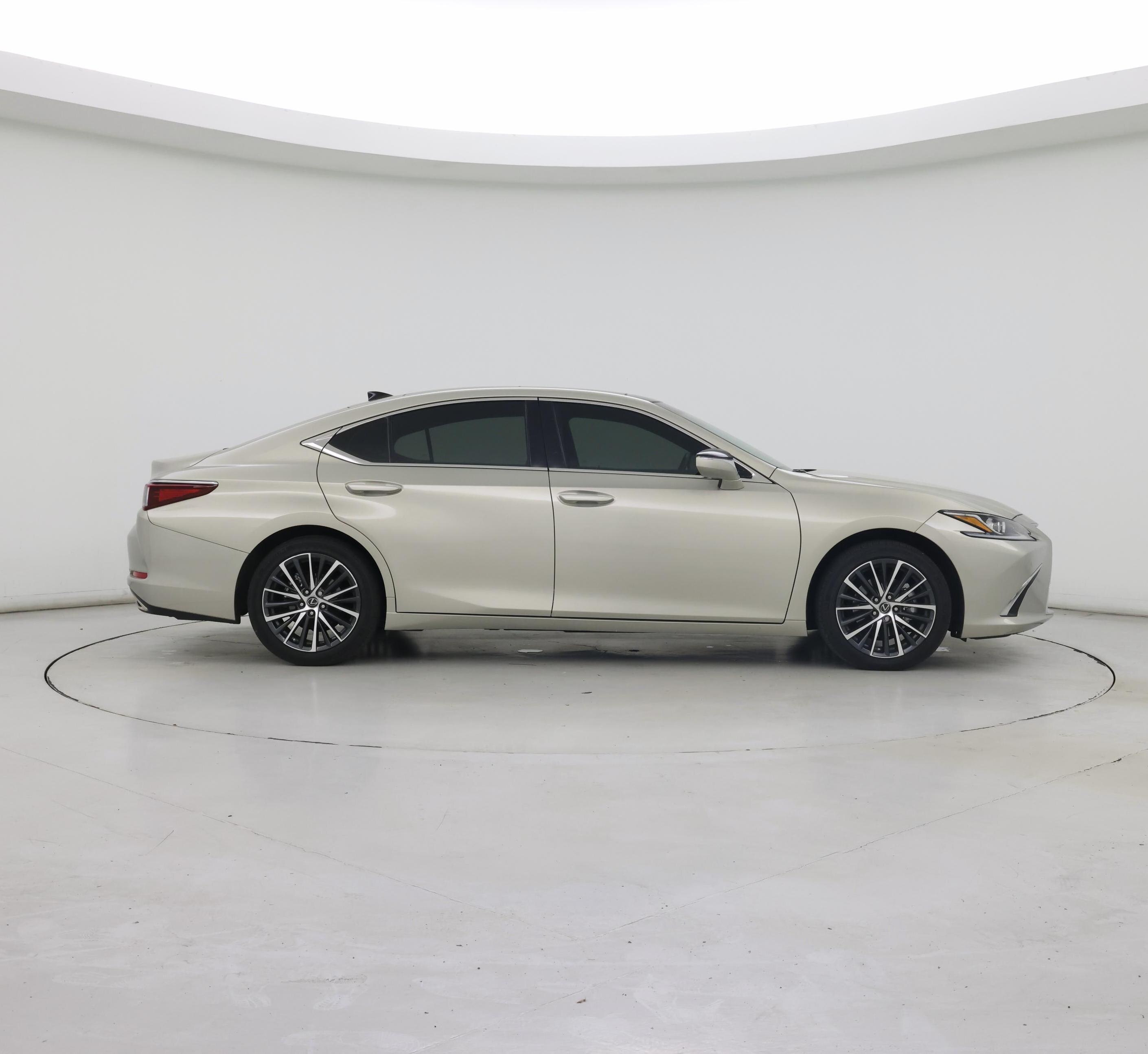 Thumbnail: 2023 Lexus ES - 7