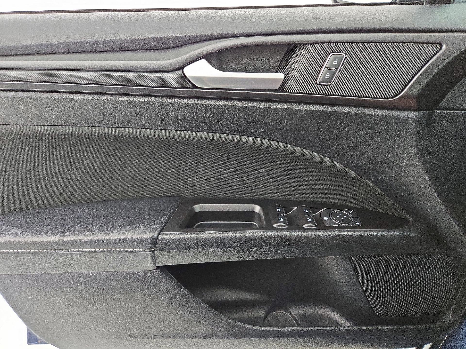 Thumbnail: 2018 Ford Fusion - 12