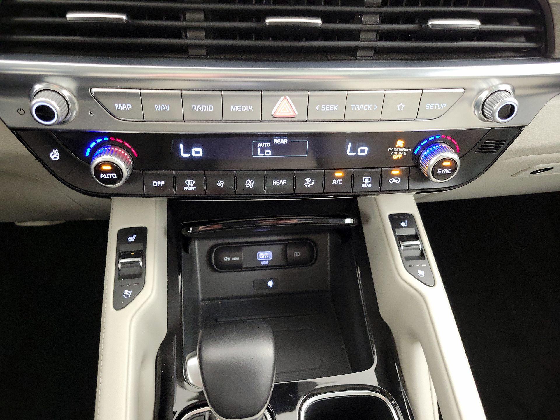 Thumbnail: 2022 Kia Telluride - 16