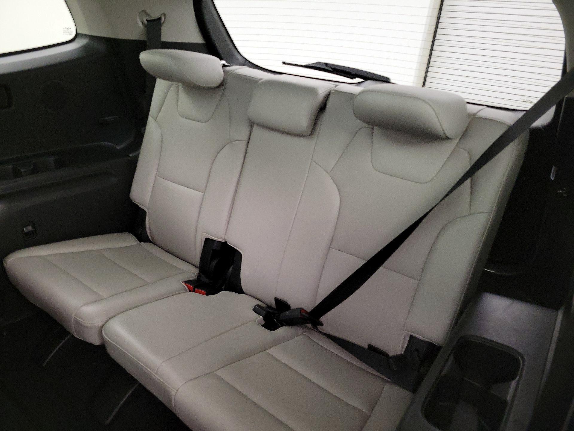 Thumbnail: 2022 Kia Telluride - 19