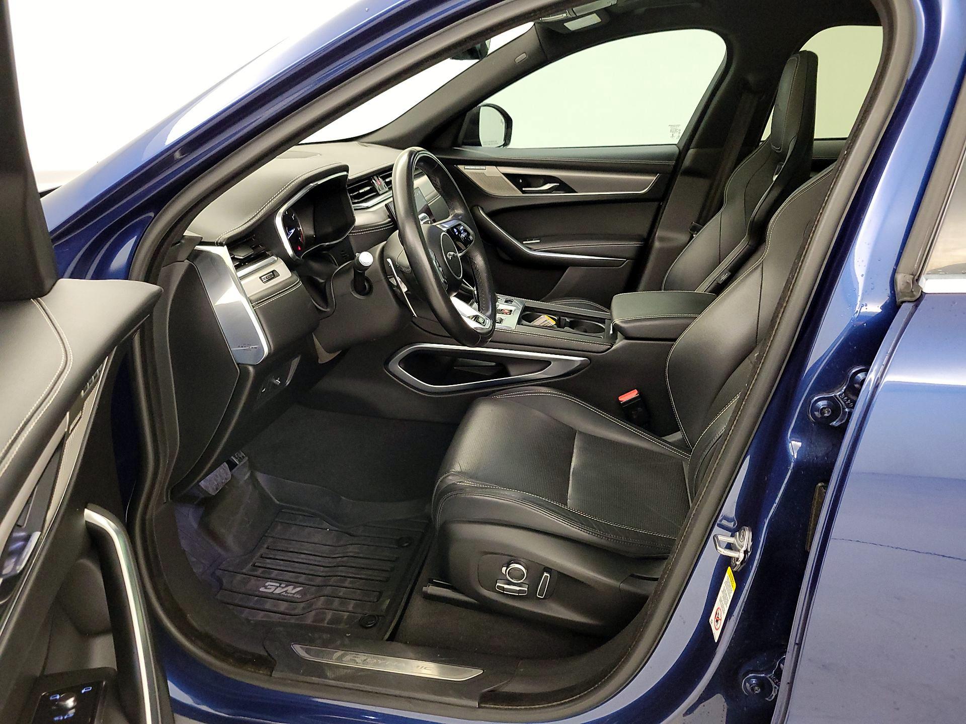 Thumbnail: 2021 Jaguar F-Pace - 11