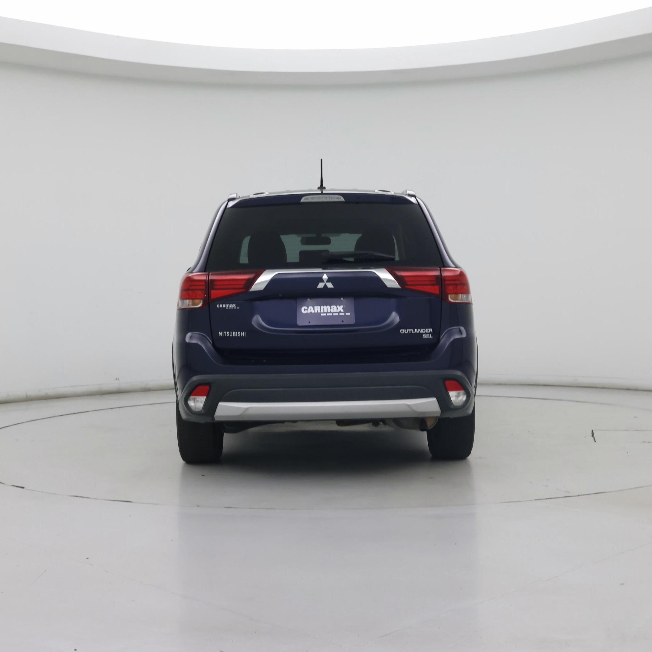 Thumbnail: 2016 Mitsubishi Outlander - 6