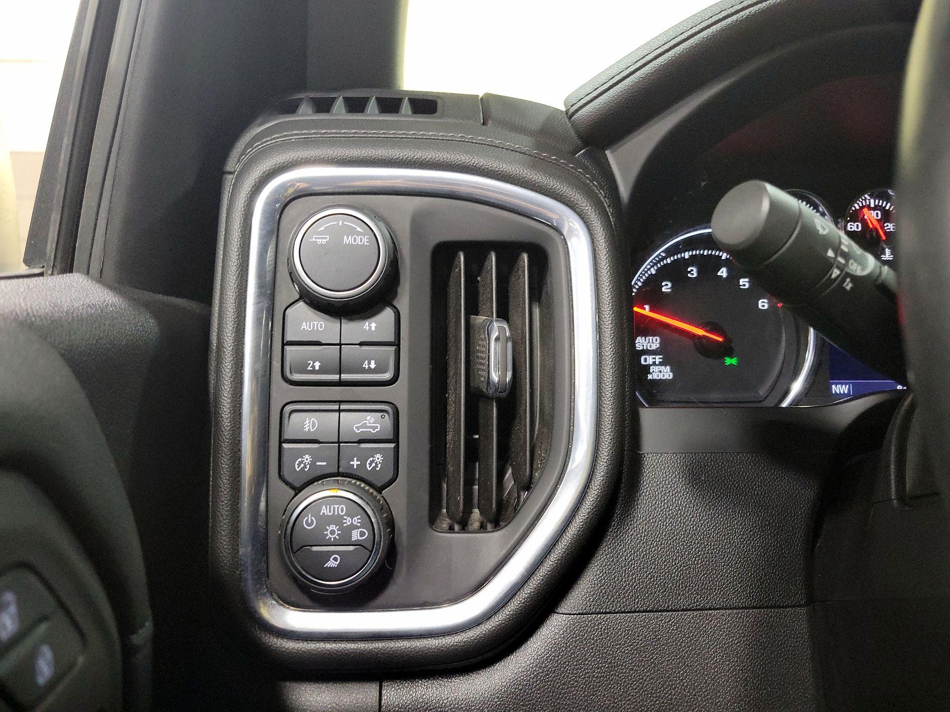 Thumbnail: 2021 Chevrolet Silverado 1500 - 13