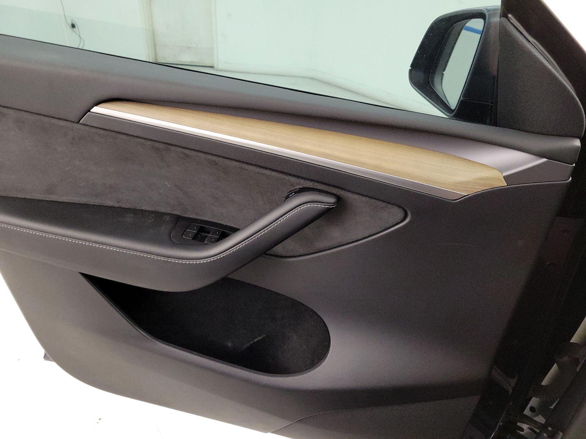 Thumbnail: 2023 Tesla Model Y - 12