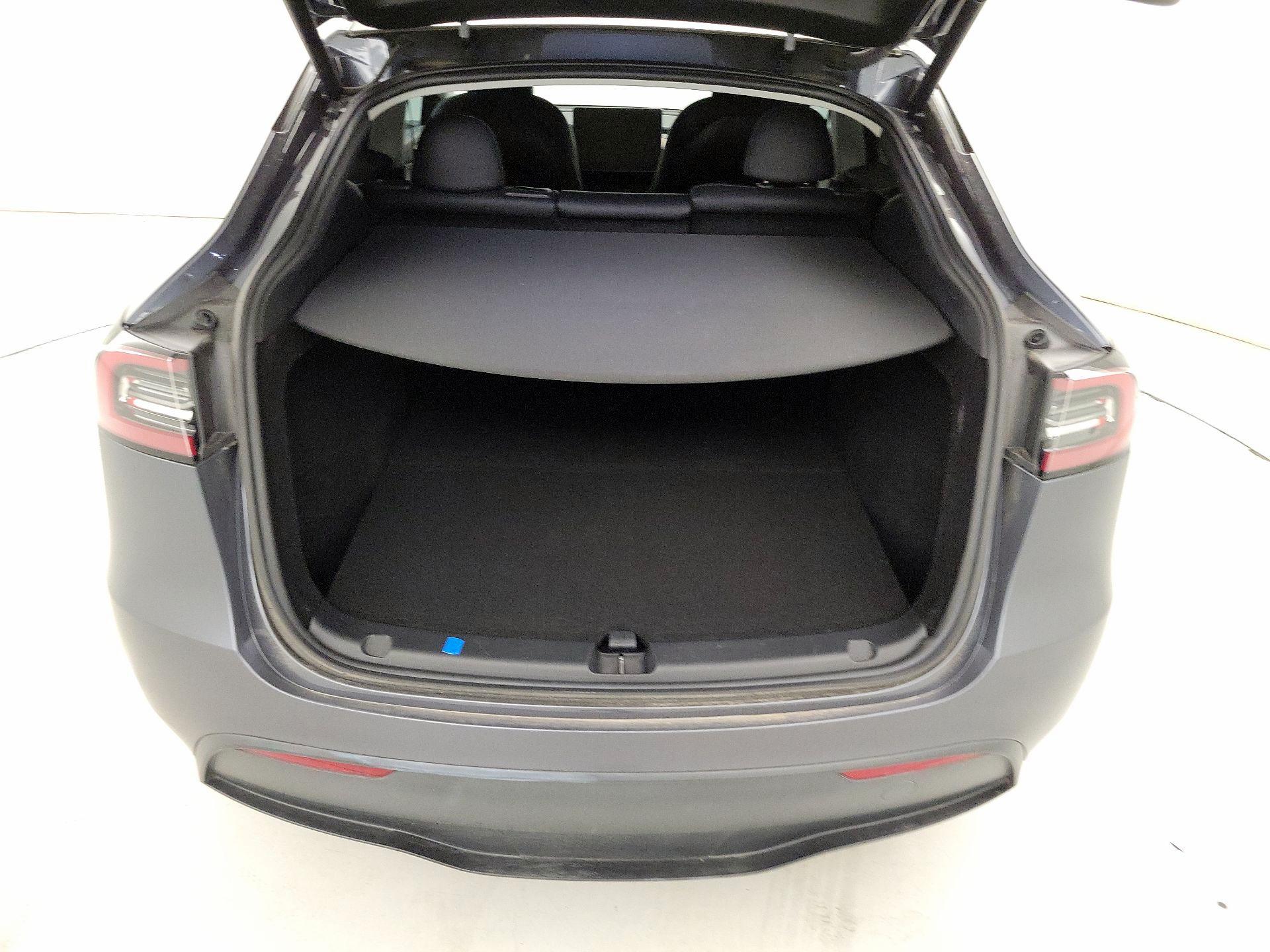 Thumbnail: 2023 Tesla Model Y - 19