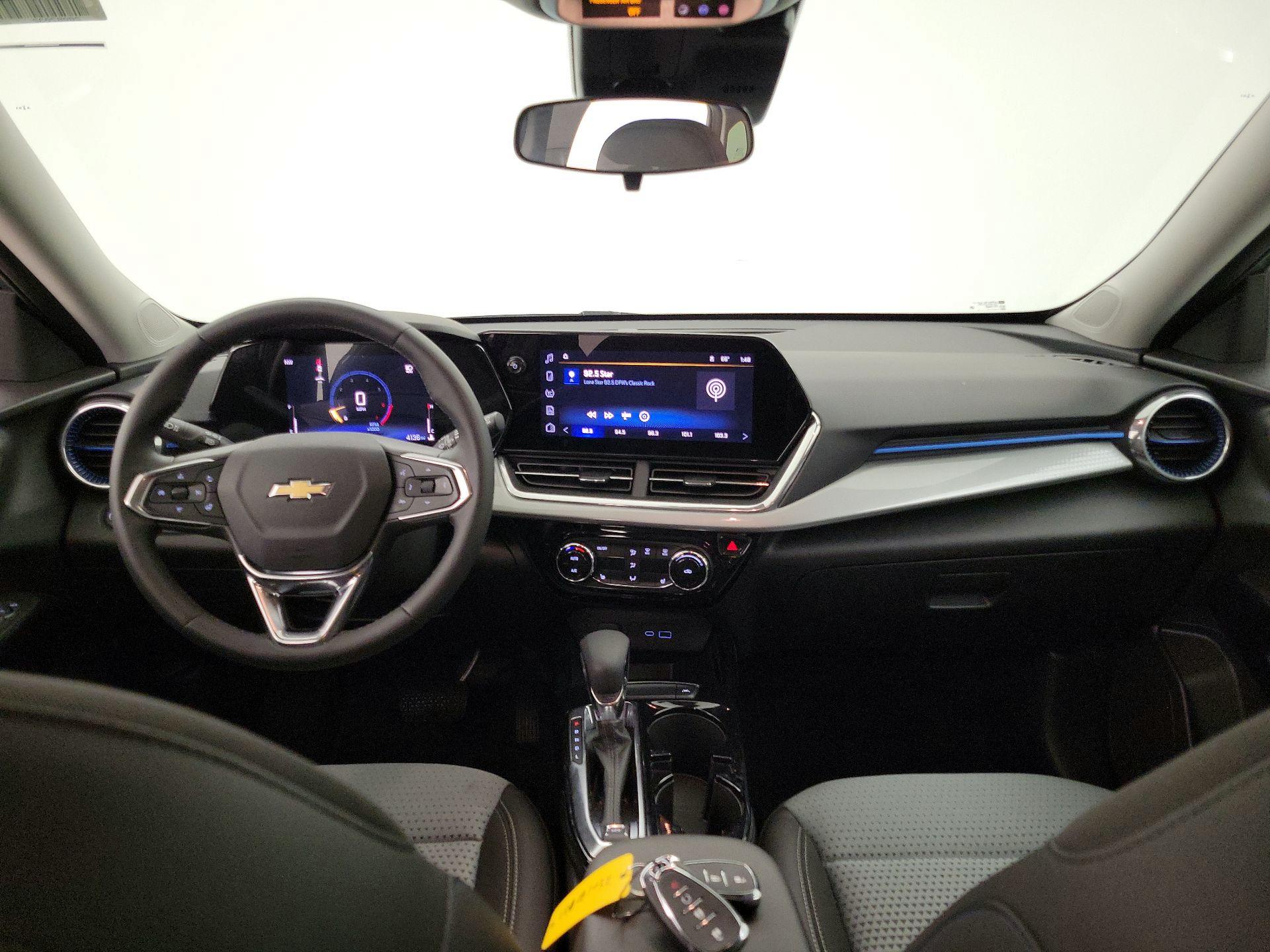 Thumbnail: 2025 Chevrolet Trax - 9