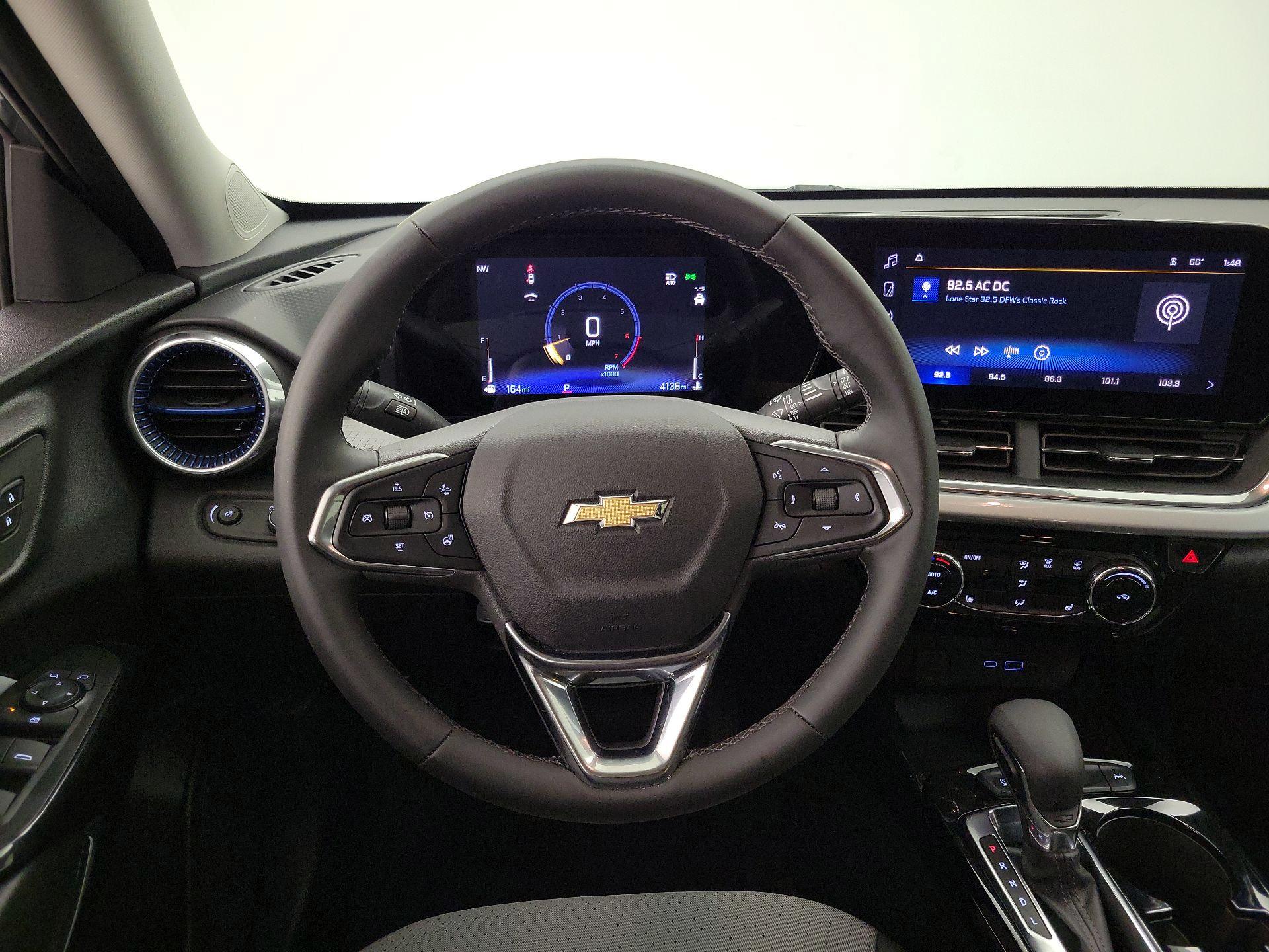 Thumbnail: 2025 Chevrolet Trax - 10