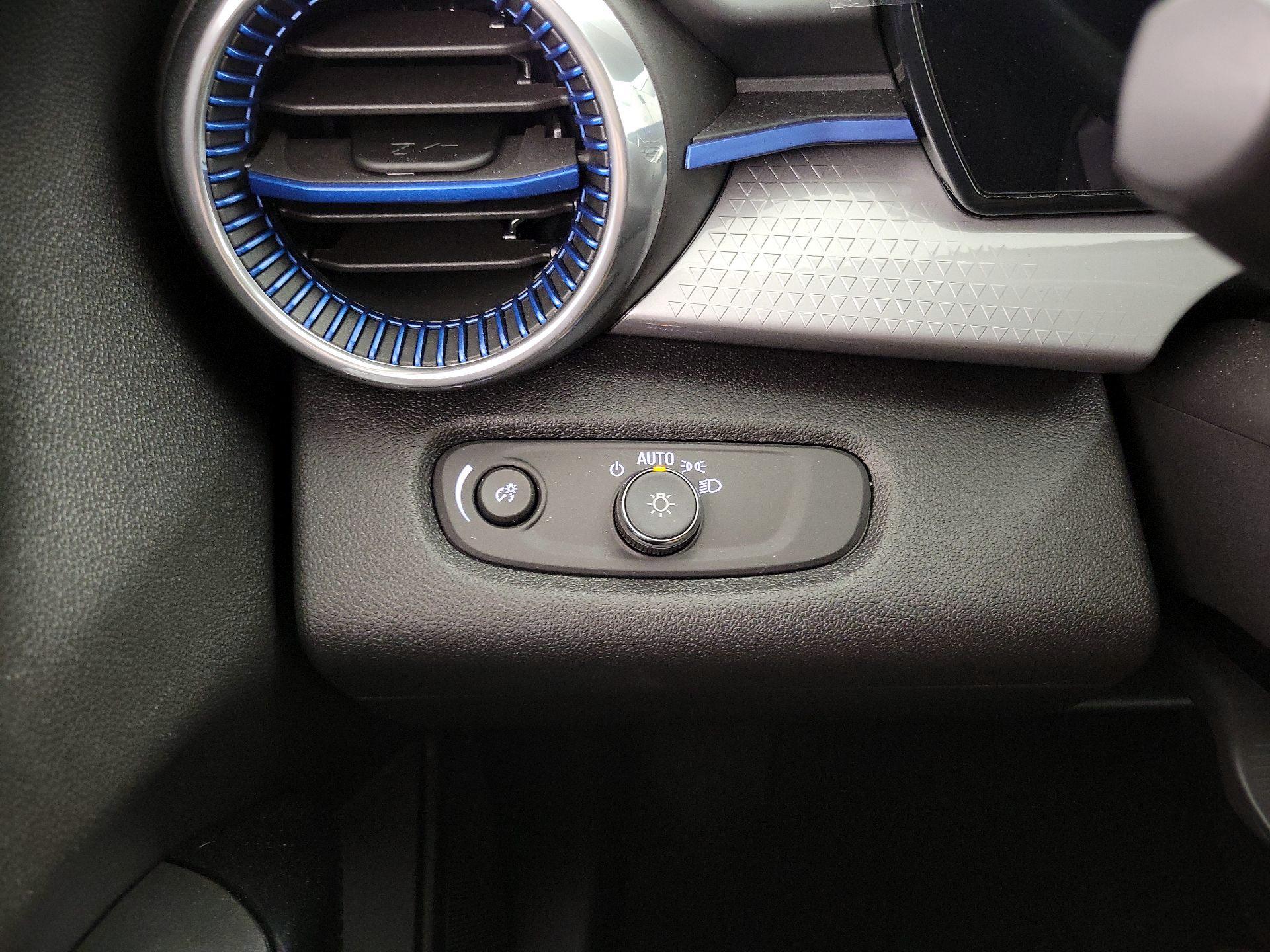 Thumbnail: 2025 Chevrolet Trax - 13