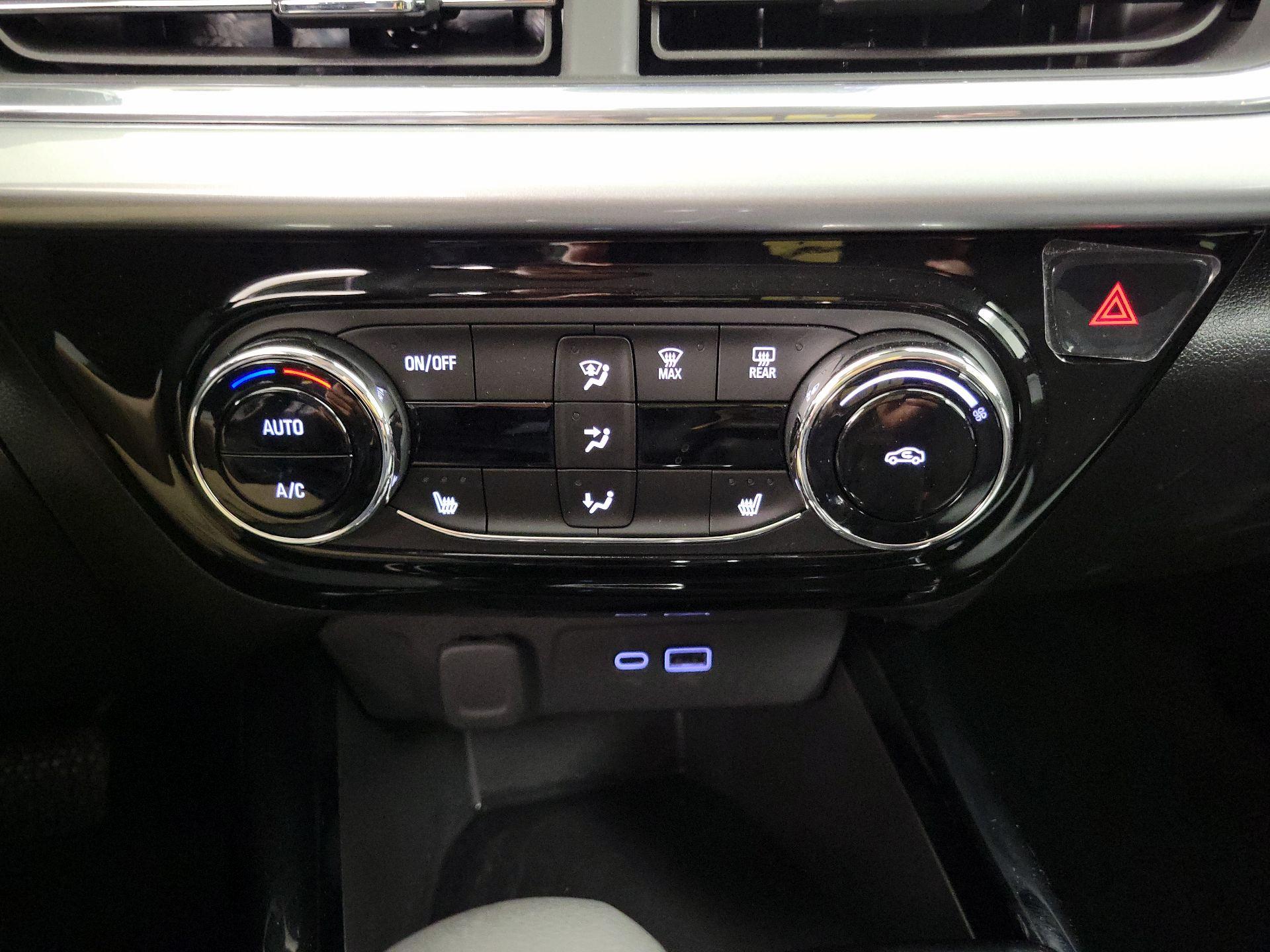 Thumbnail: 2025 Chevrolet Trax - 16