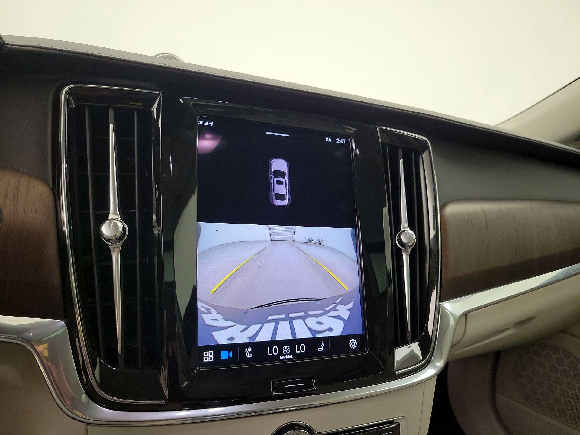 Thumbnail: 2022 Volvo S90 - 15