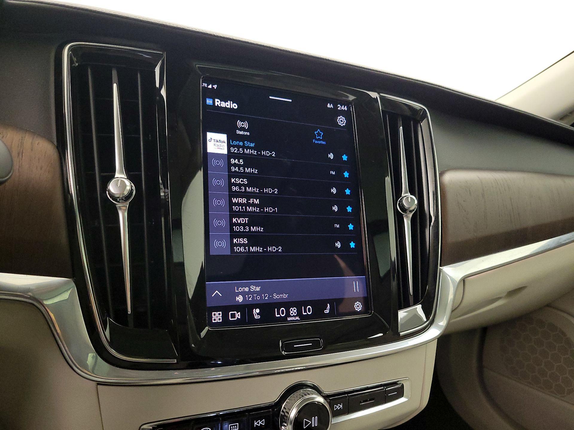 Thumbnail: 2022 Volvo S90 - 16