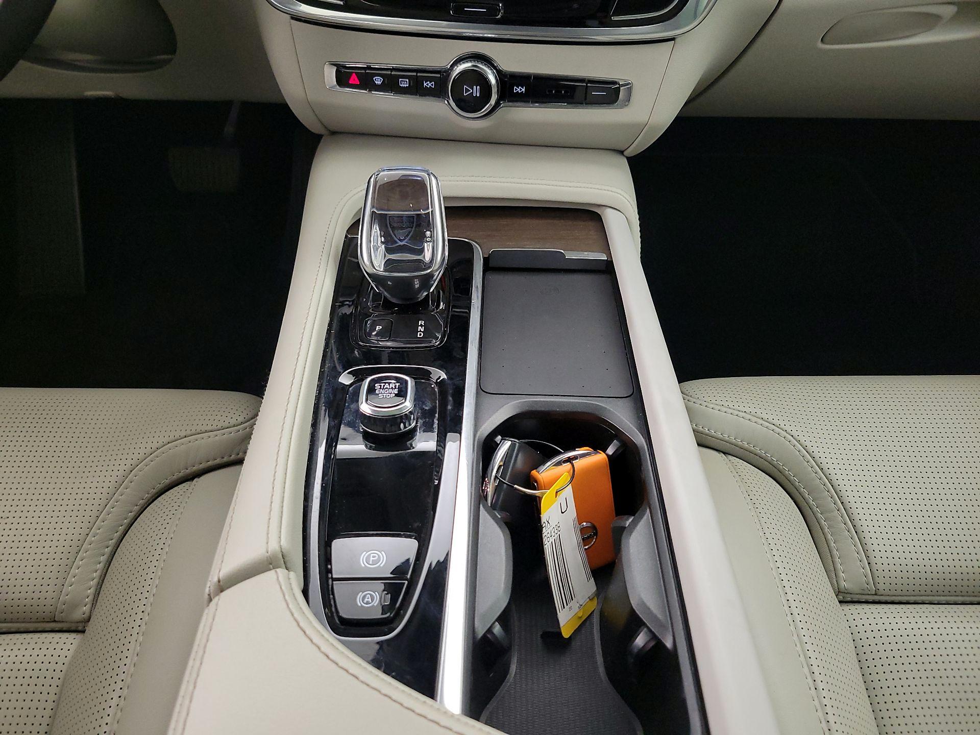 Thumbnail: 2022 Volvo S90 - 18