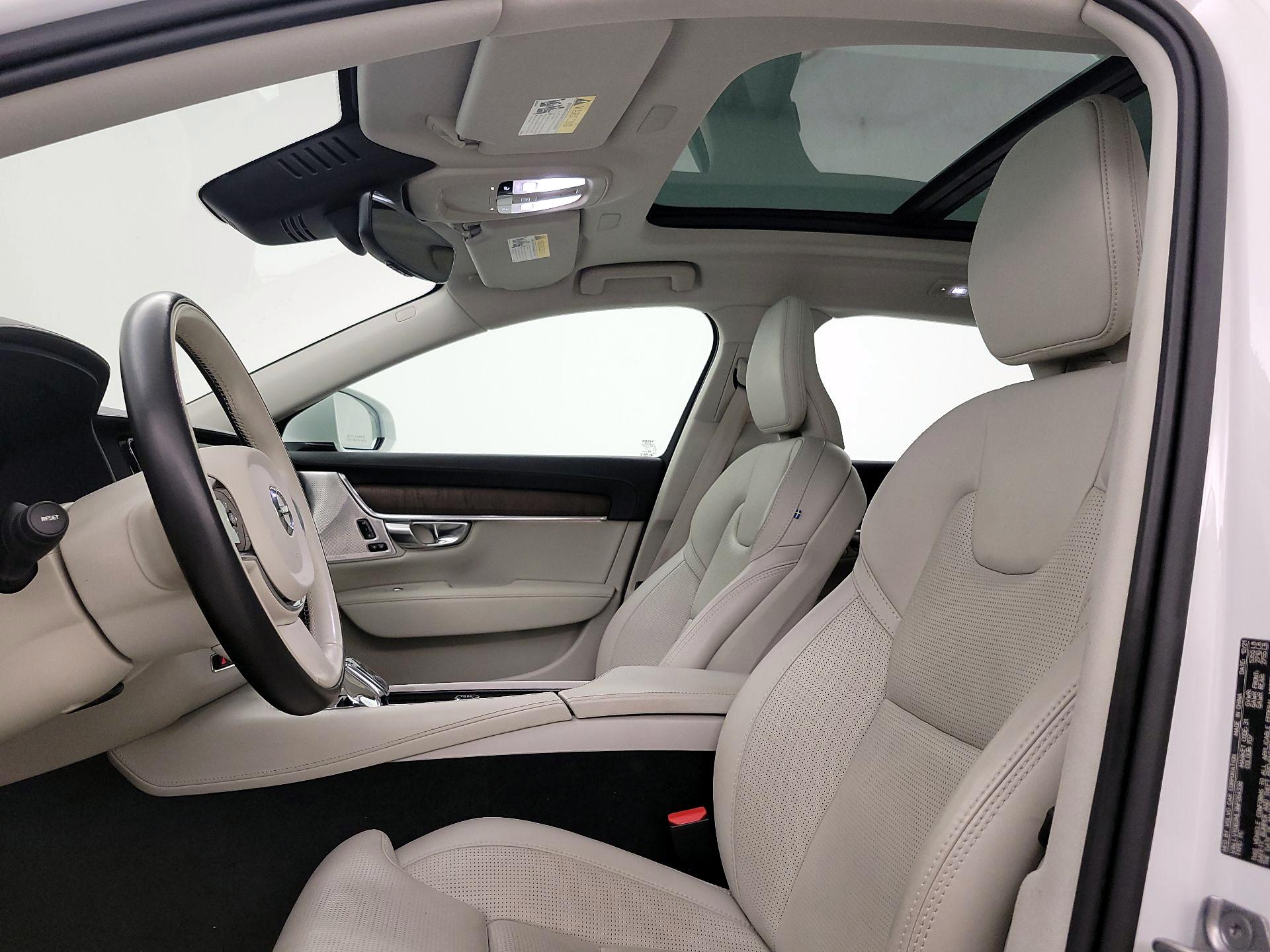 Thumbnail: 2022 Volvo S90 - 19