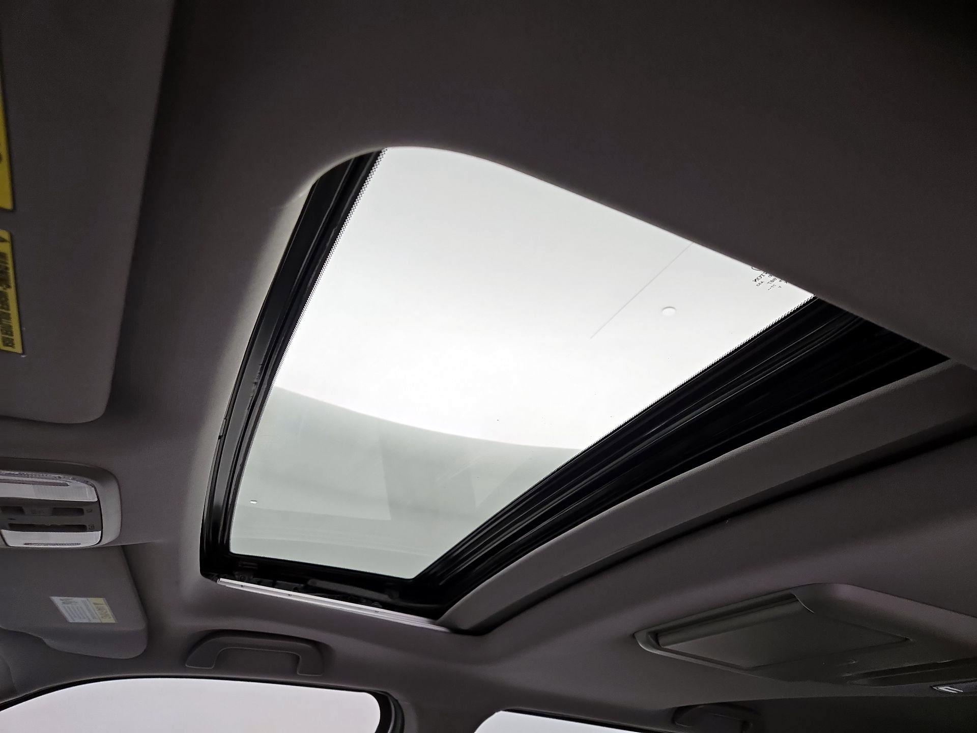 Thumbnail: 2015 Honda Pilot - 18