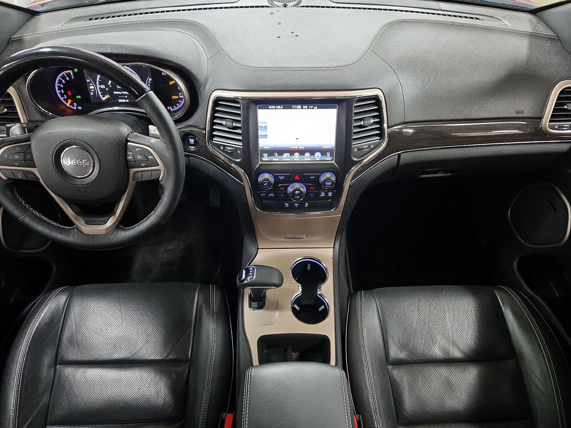 Thumbnail: 2015 Jeep Grand Cherokee - 9