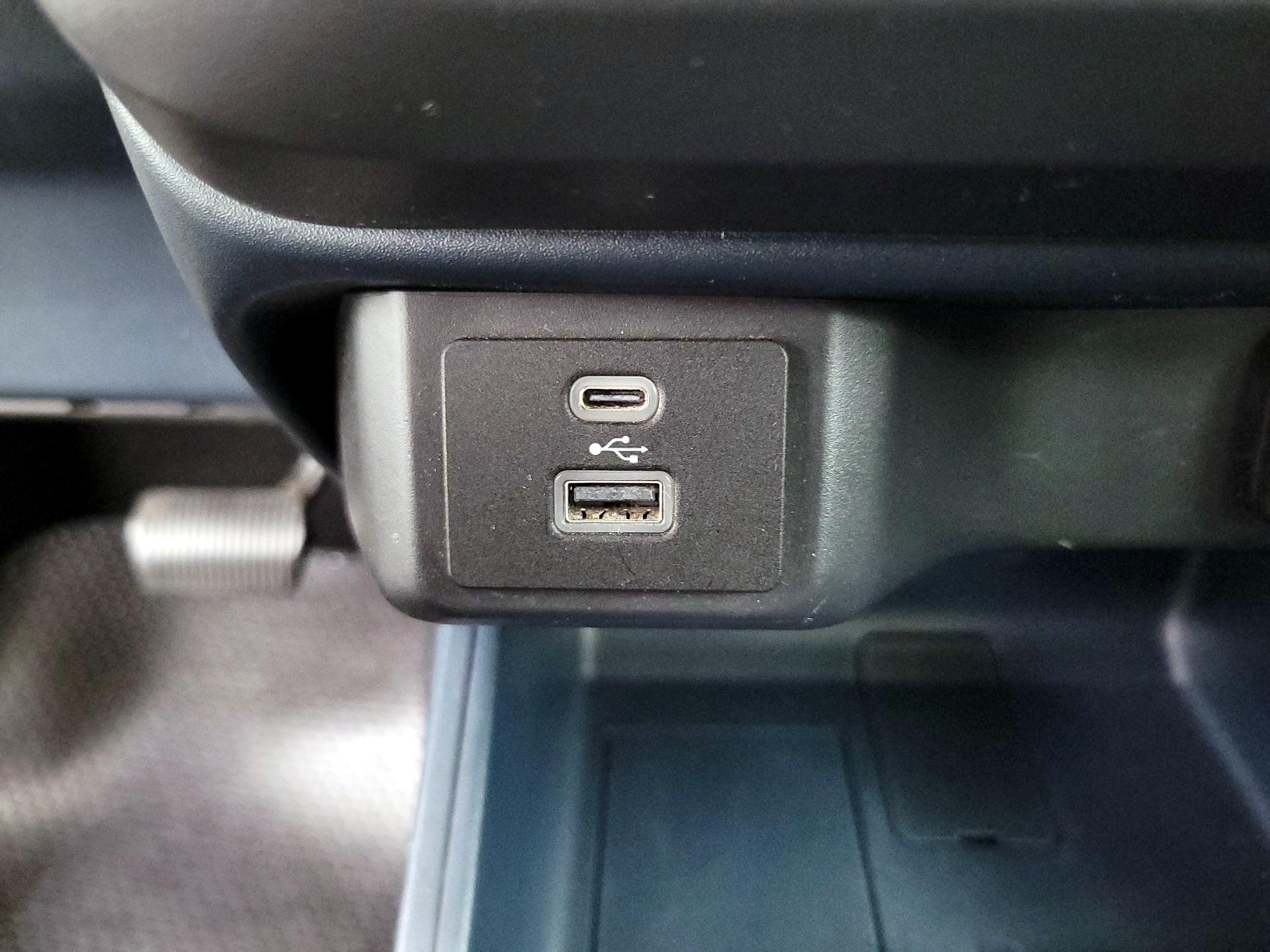 Thumbnail: 2022 Ford Maverick - 18