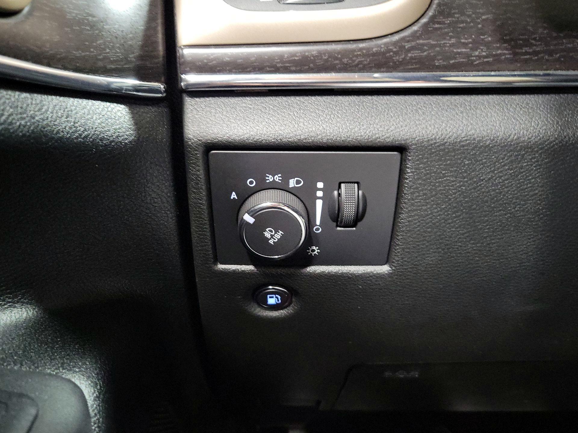 Thumbnail: 2014 Jeep Grand Cherokee - 13