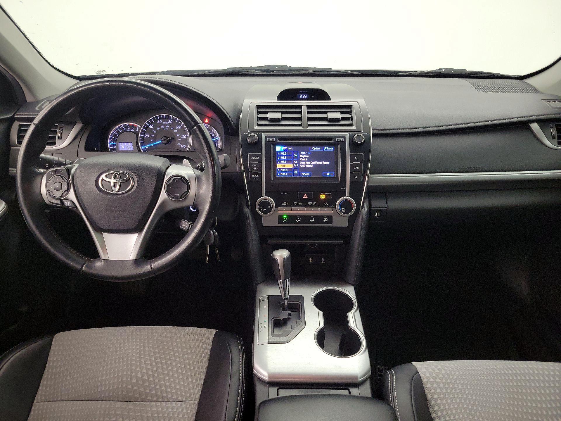 Thumbnail: 2014 Toyota Camry - 9