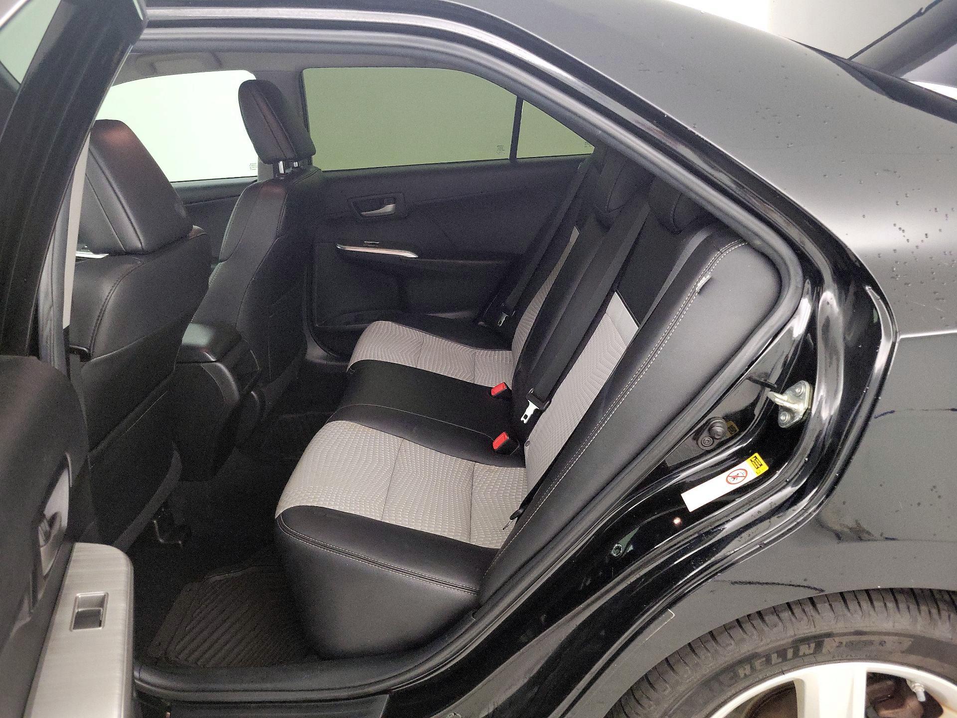 Thumbnail: 2014 Toyota Camry - 18