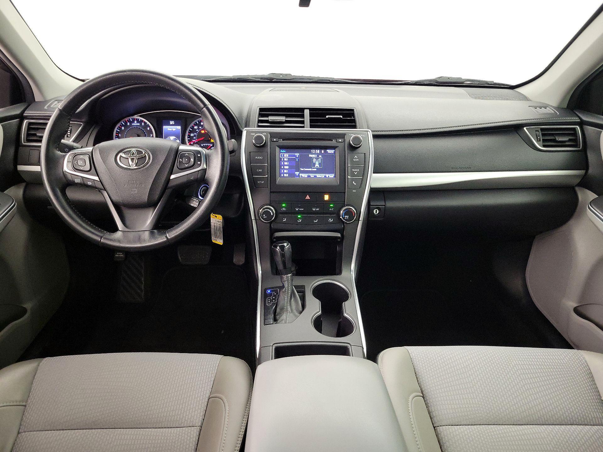 Thumbnail: 2017 Toyota Camry - 9