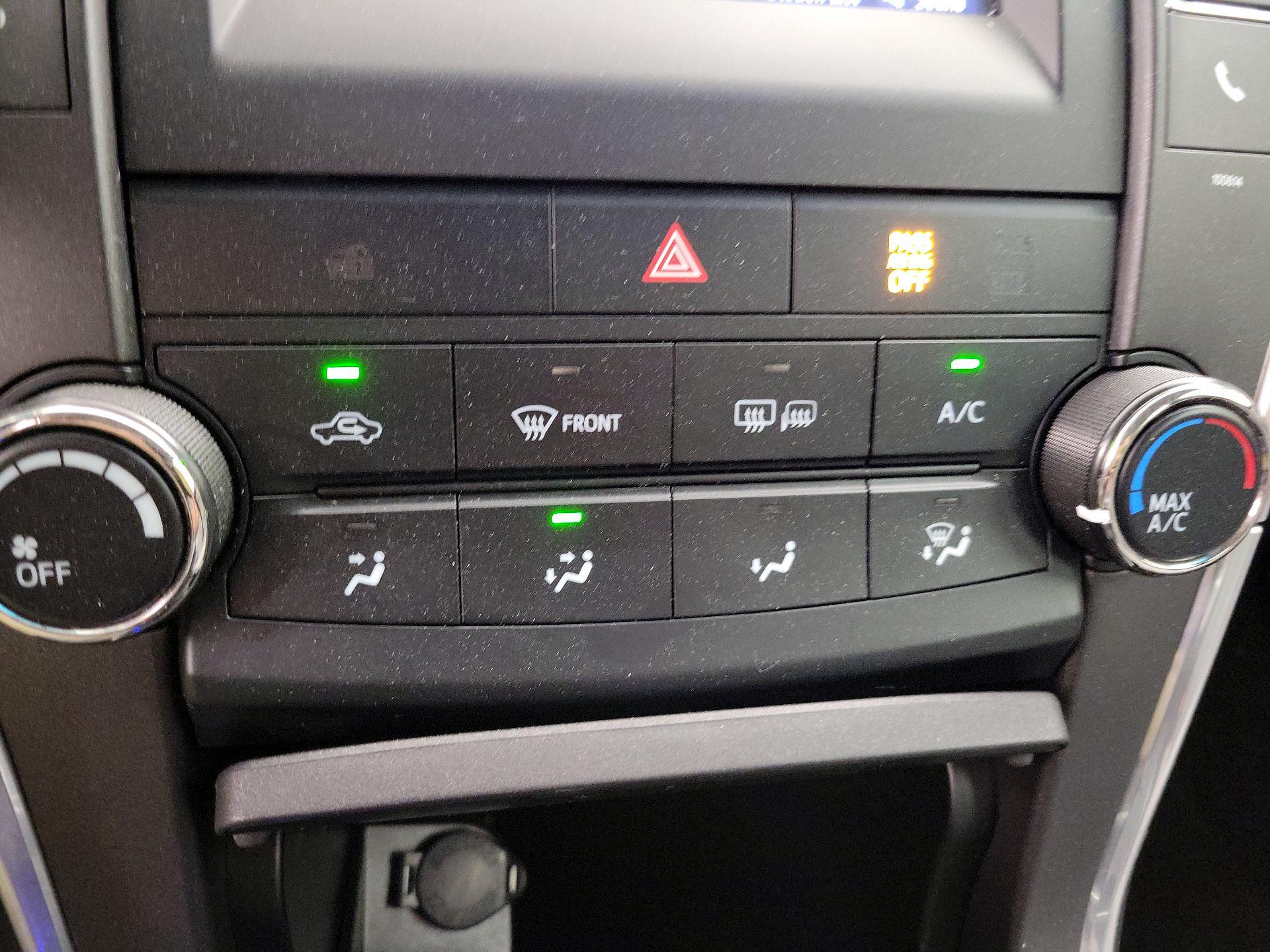 Thumbnail: 2017 Toyota Camry - 15